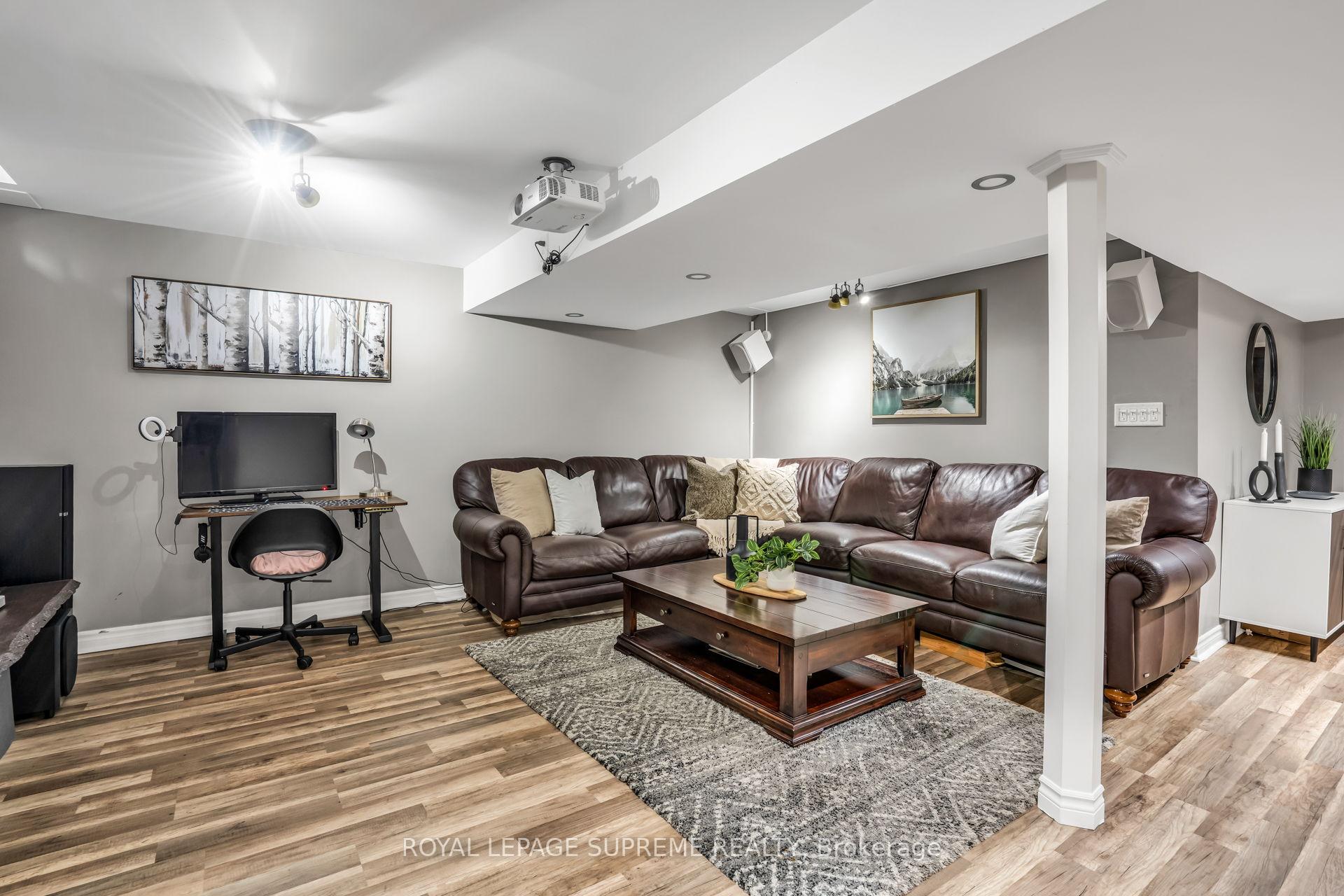 1063 Barclay Circle