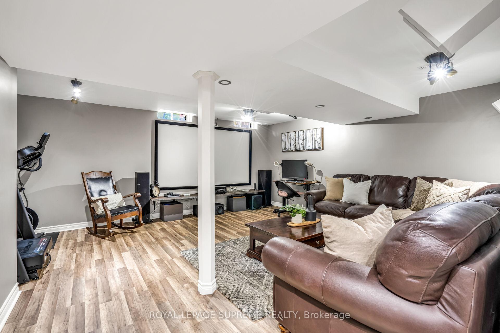 1063 Barclay Circle