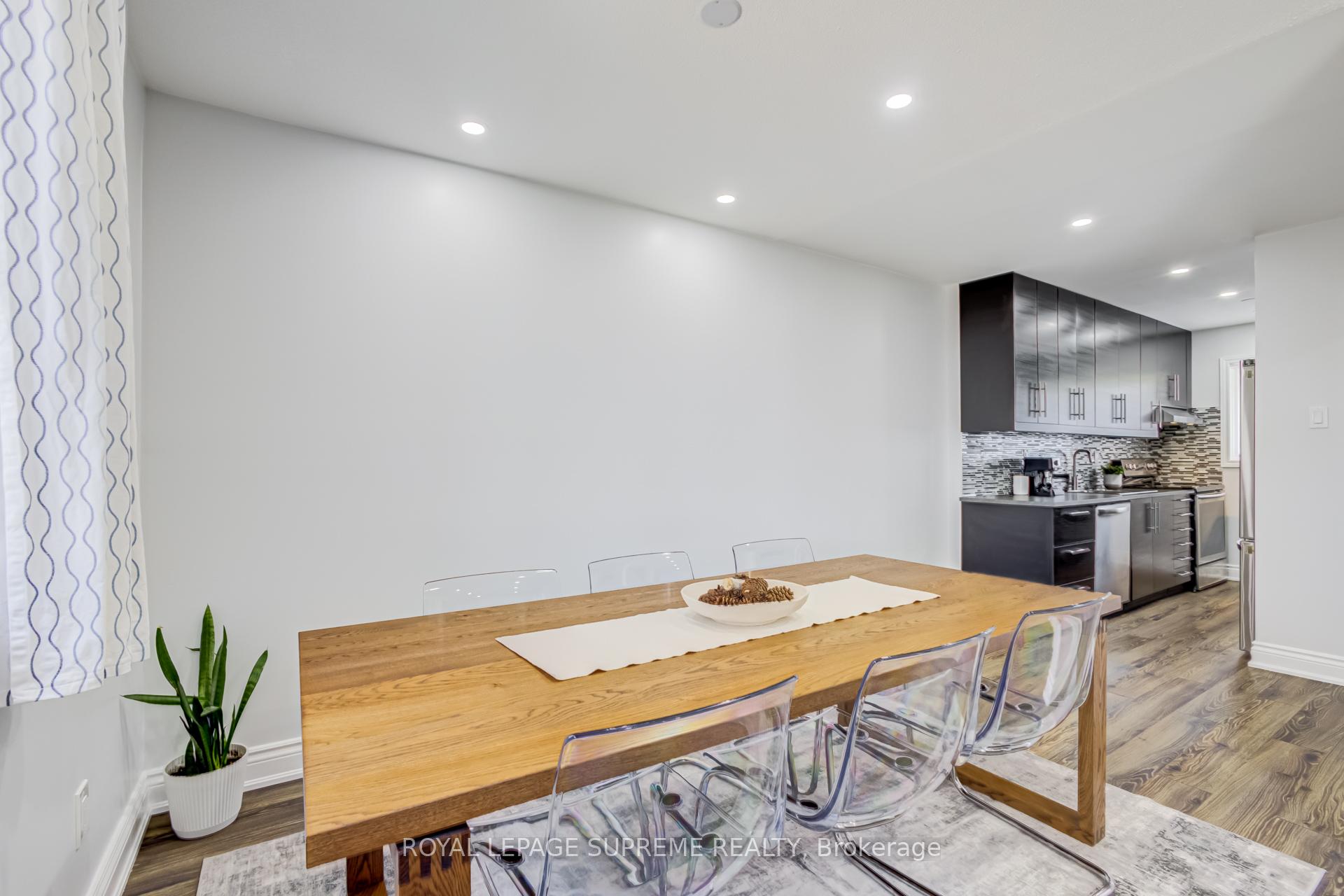 18 Juliette Square