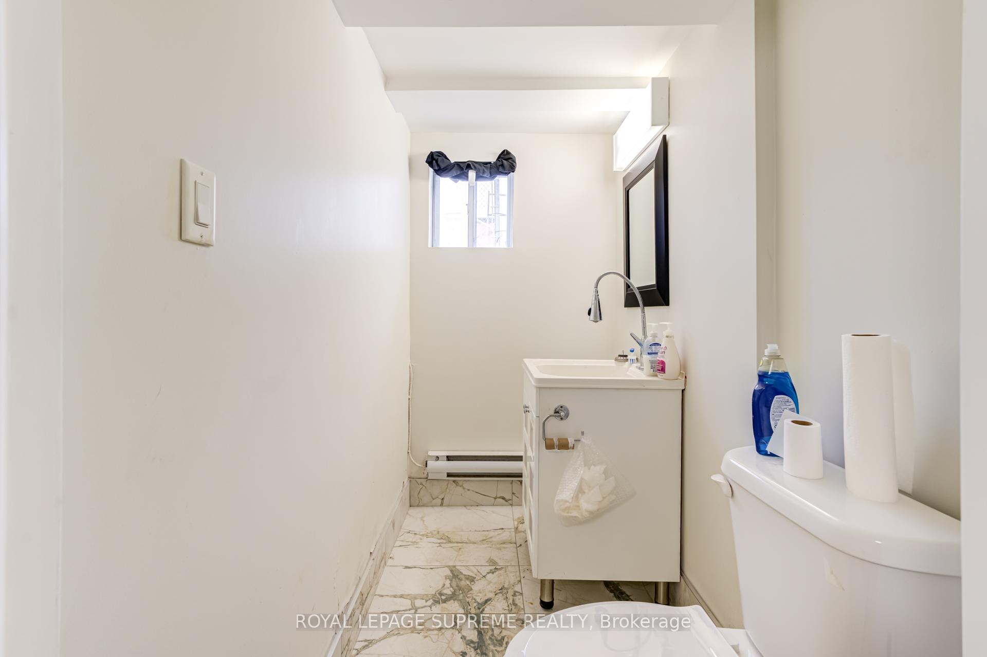 2696 St Clair Avenue W 5