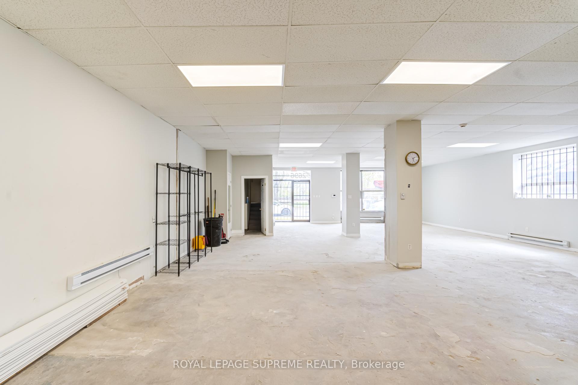 2696 St Clair Avenue W 5
