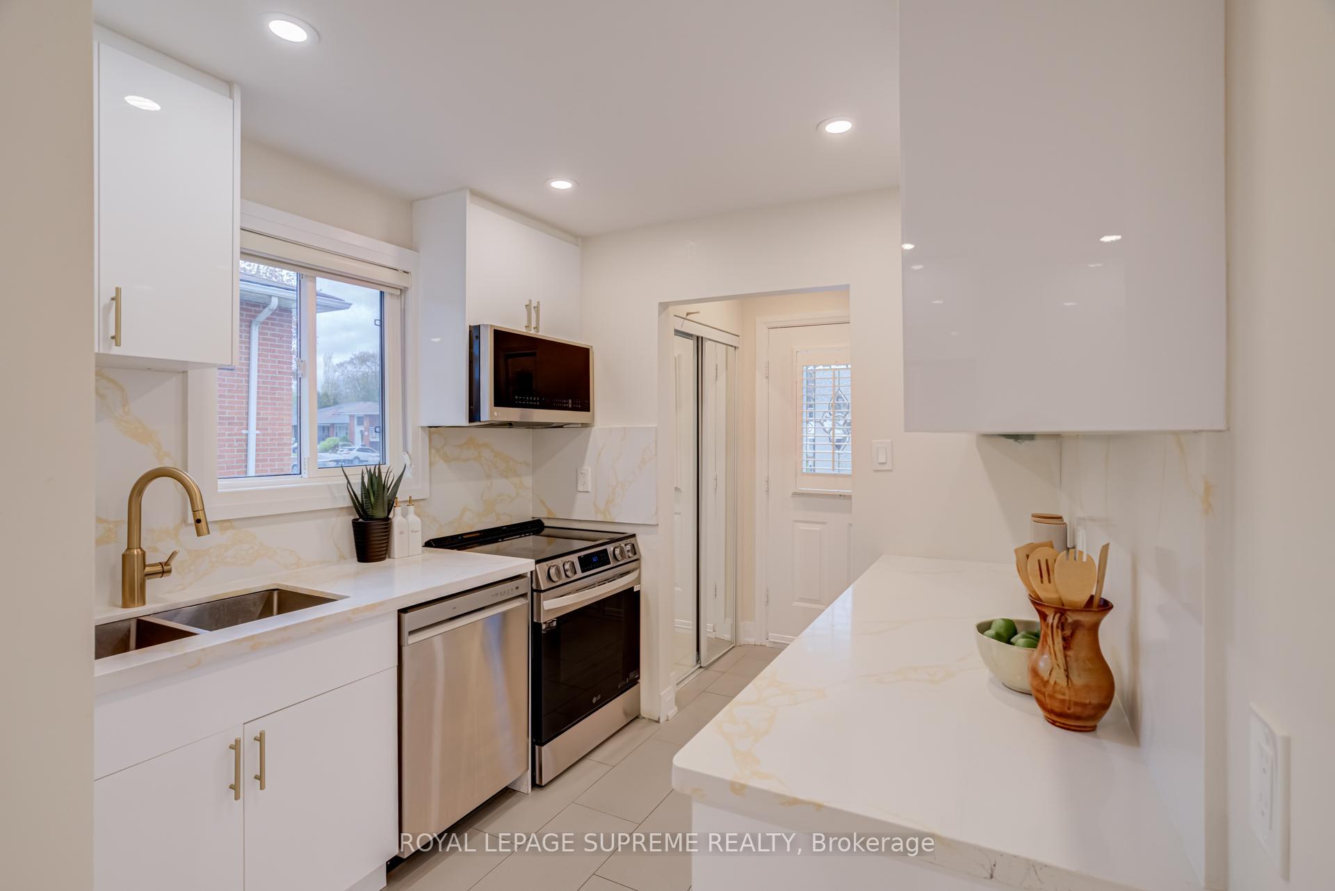 143 Voltarie Crescent