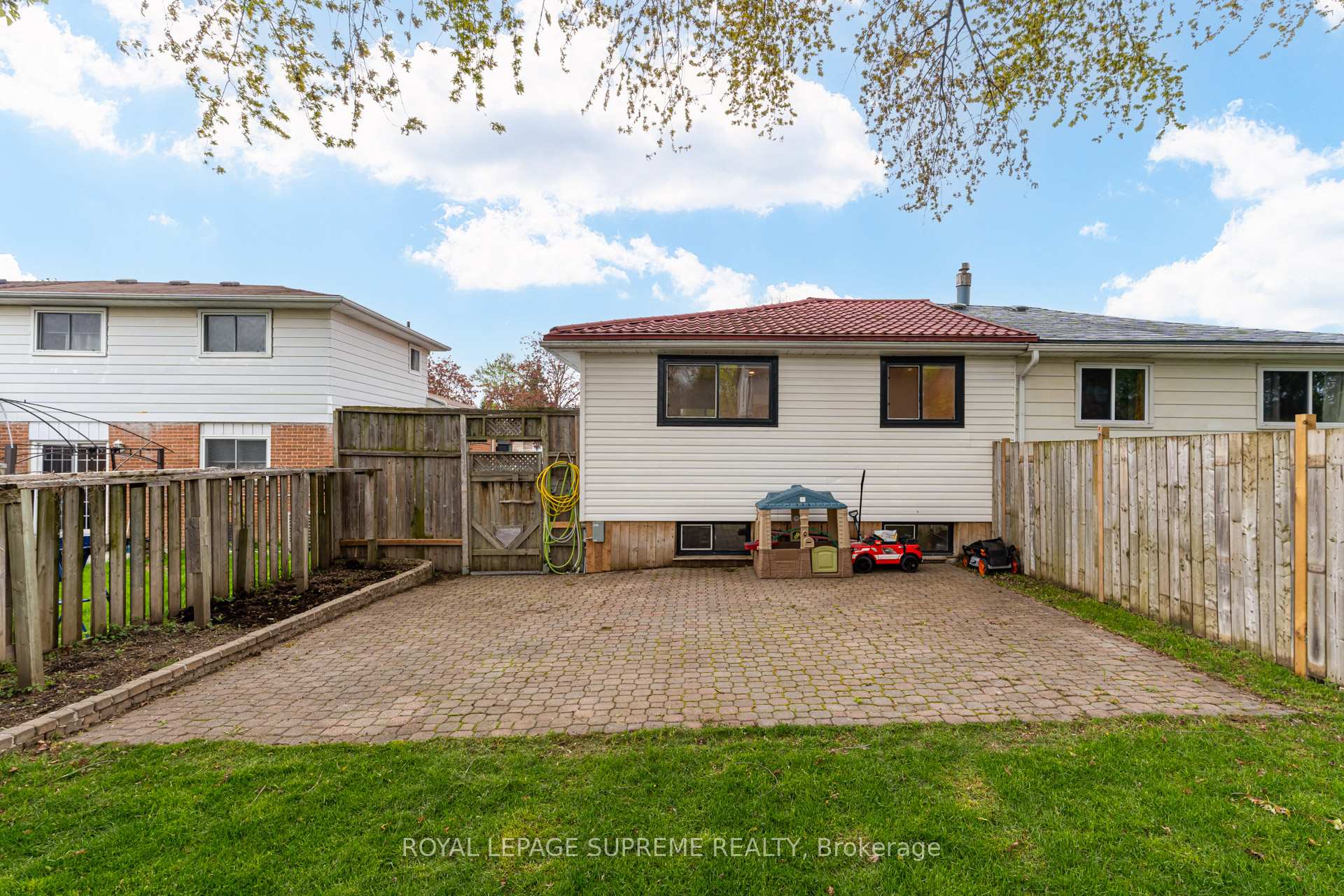 143 Voltarie Crescent