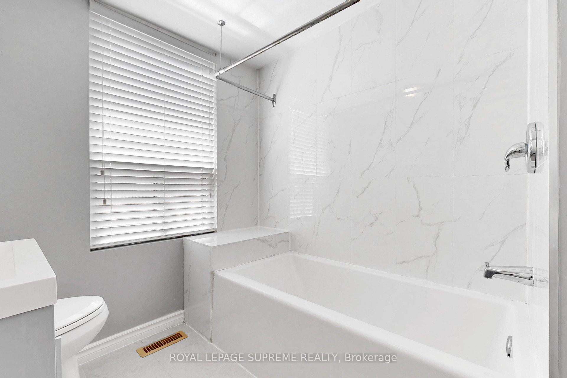 119 Essex Street W