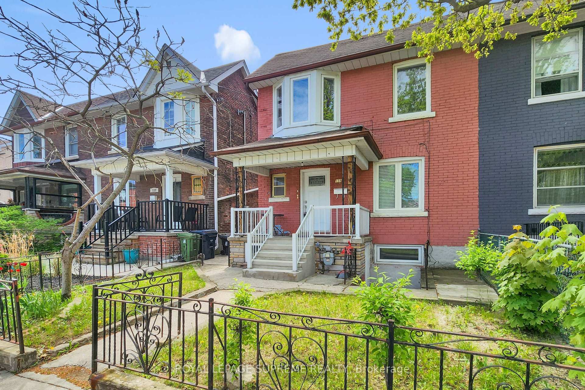 119 Essex Street W