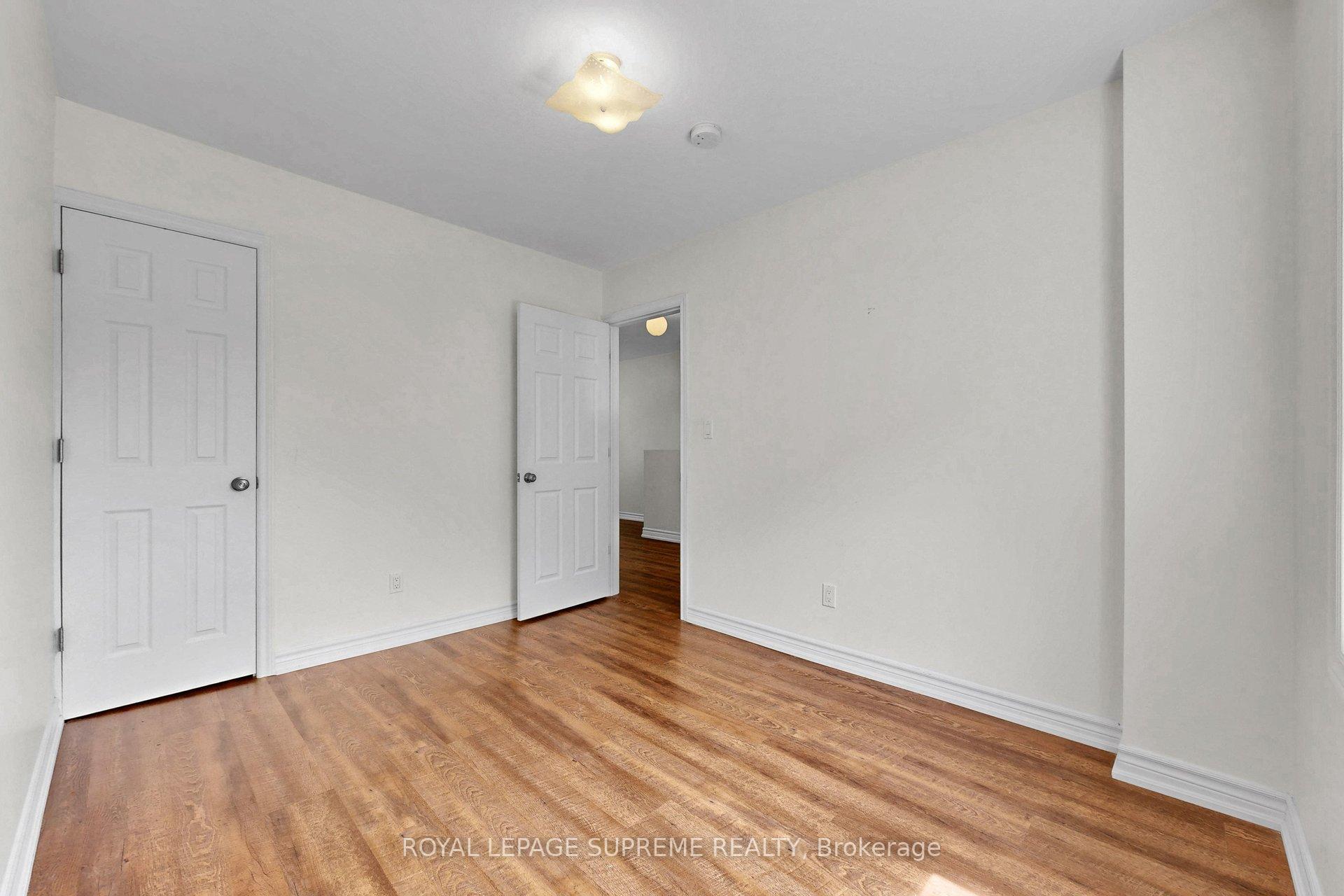 119 Essex Street W
