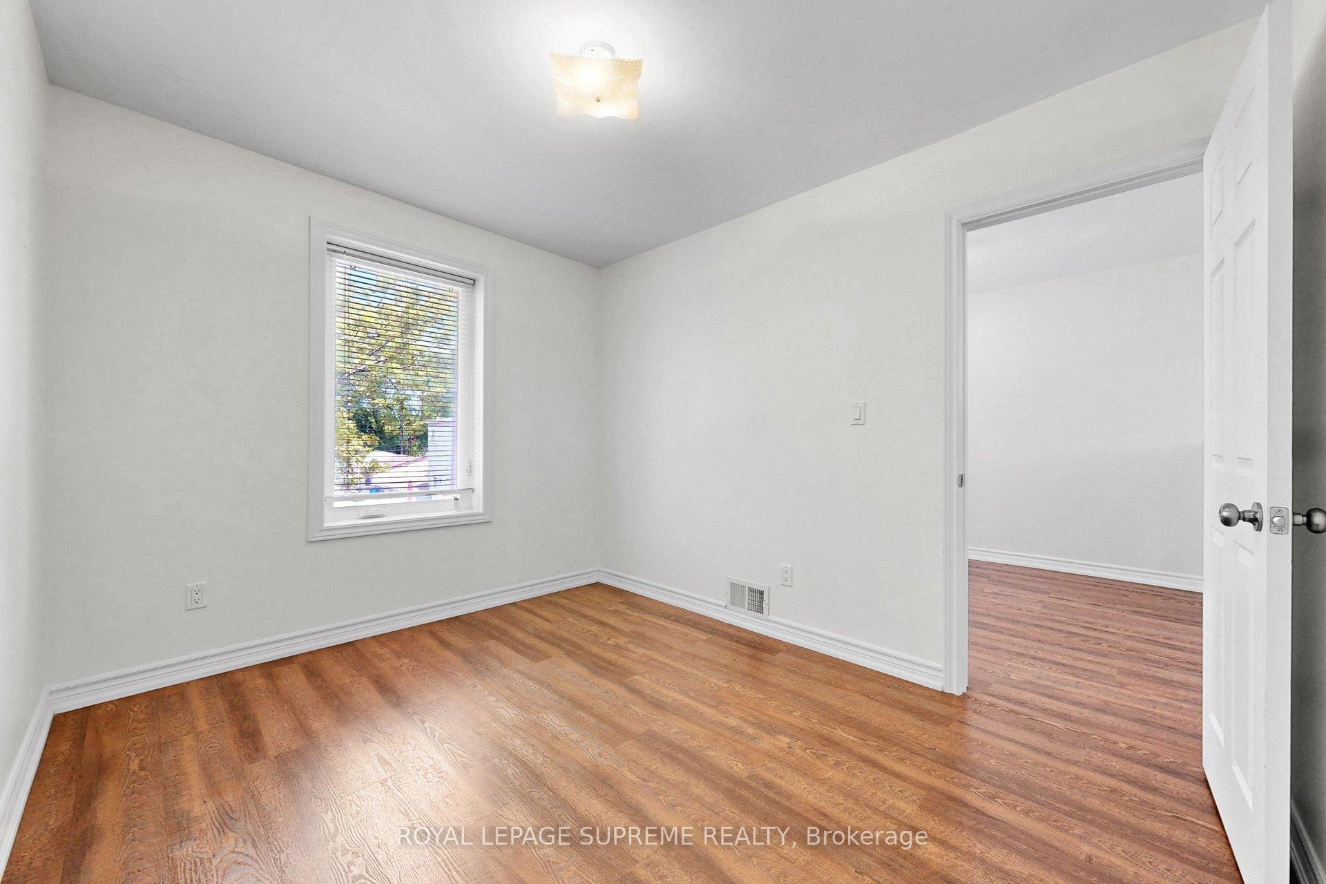 119 Essex Street W