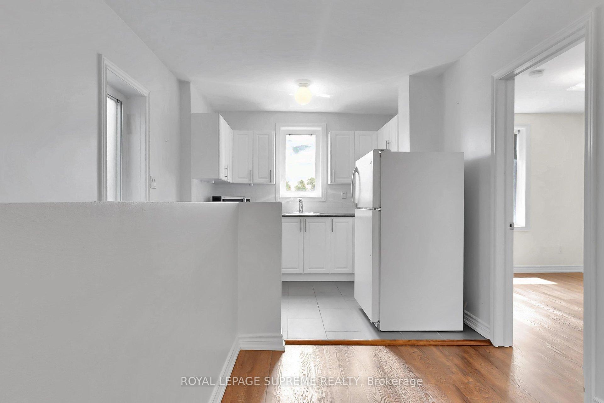 119 Essex Street W