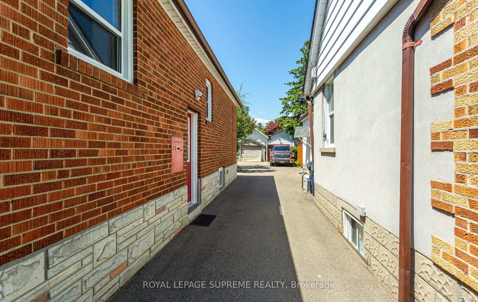 16 East Drive E