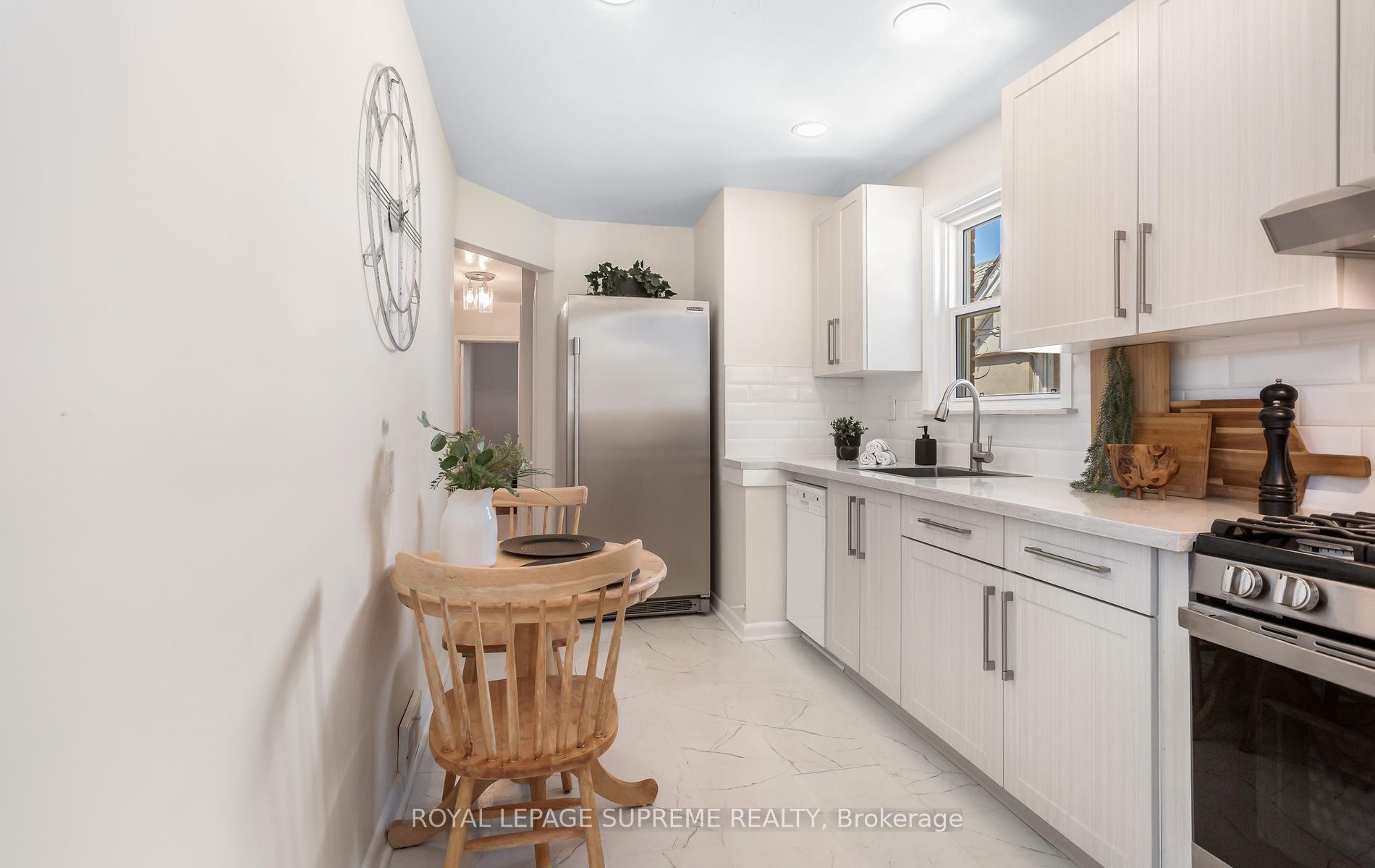 16 East Drive E