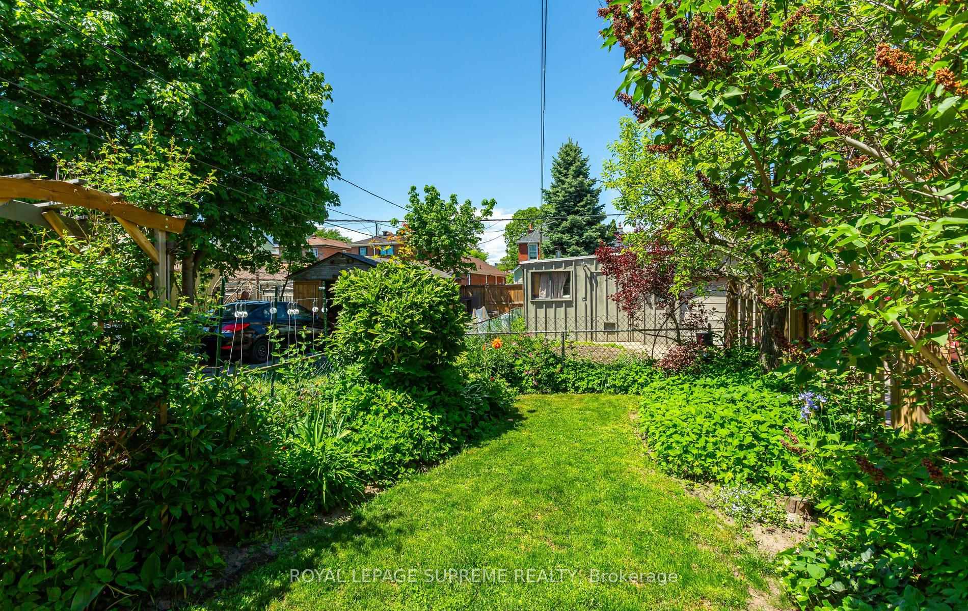 16 East Drive E