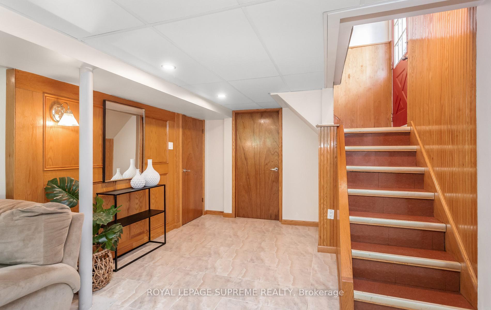 16 East Drive E