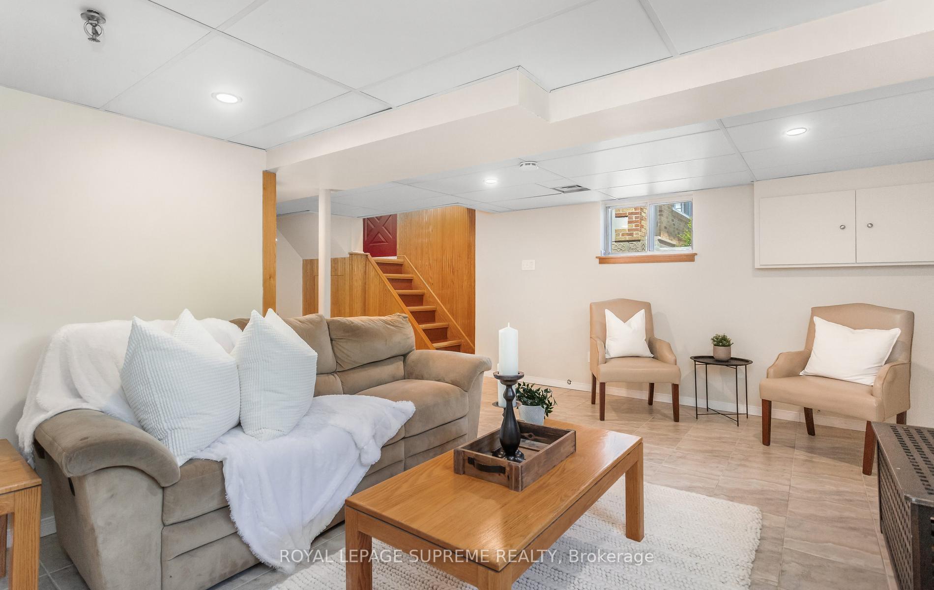 16 East Drive E
