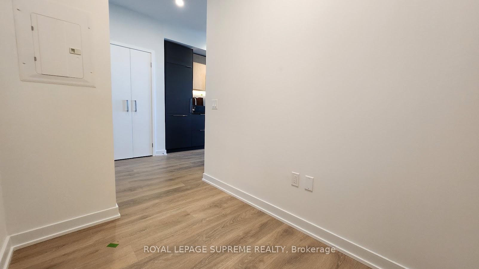 1 Fairview Road E 2705