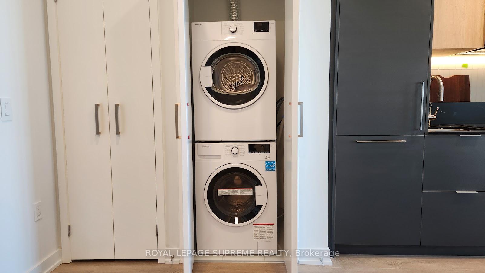 1 Fairview Road E 2705