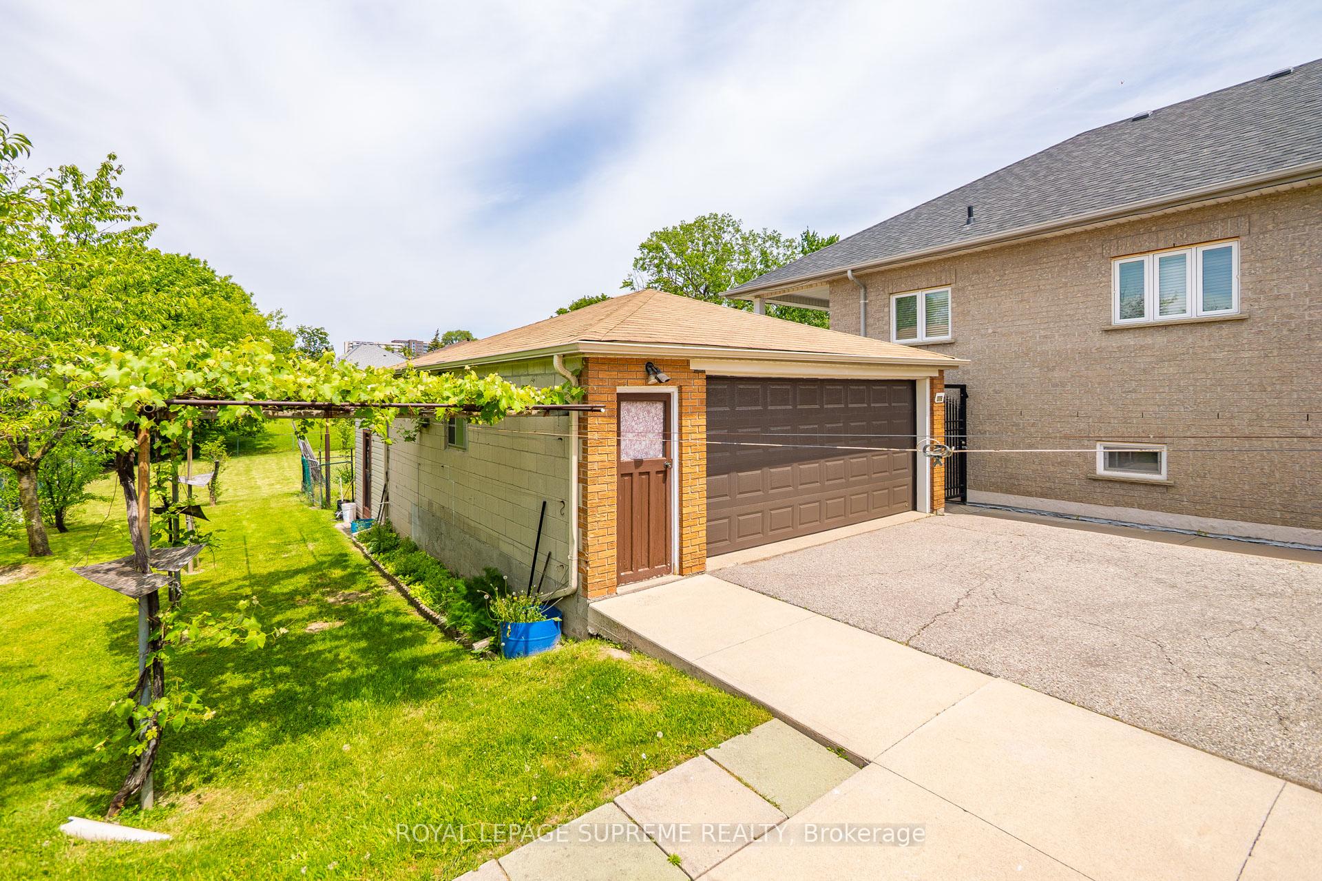 376 Rustic Road