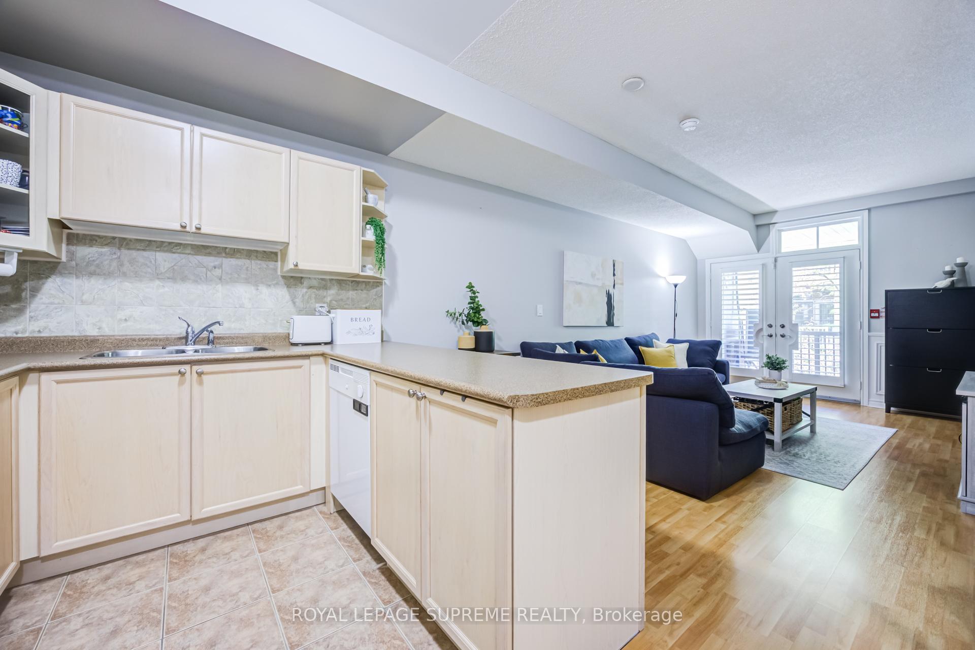1949 Lawrence Avenue W 15