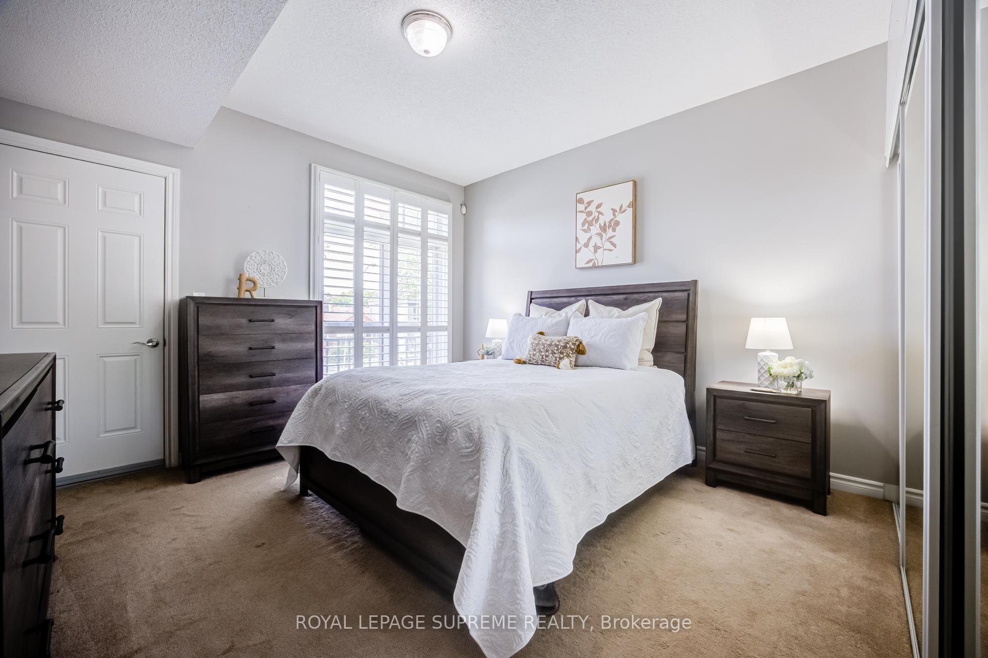 1949 Lawrence Avenue W 15