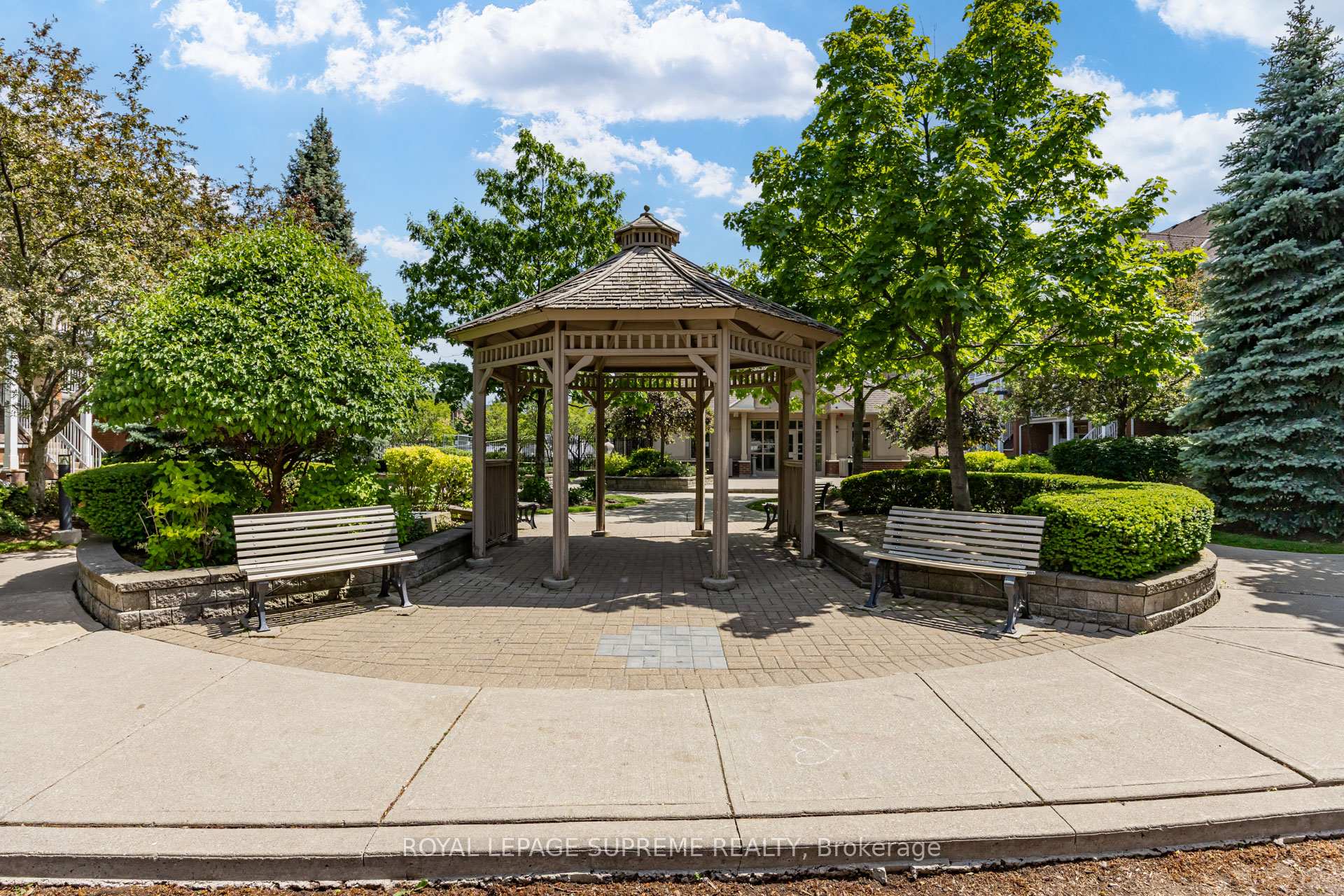 1949 Lawrence Avenue W 15