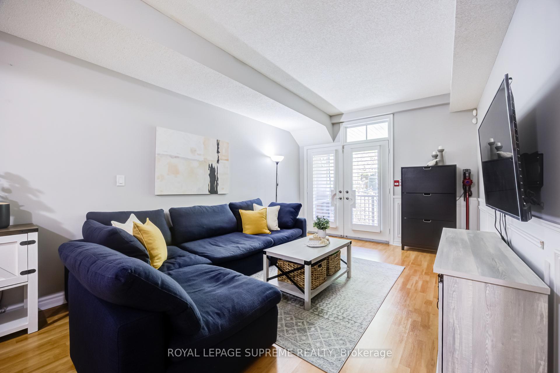 1949 Lawrence Avenue W 15