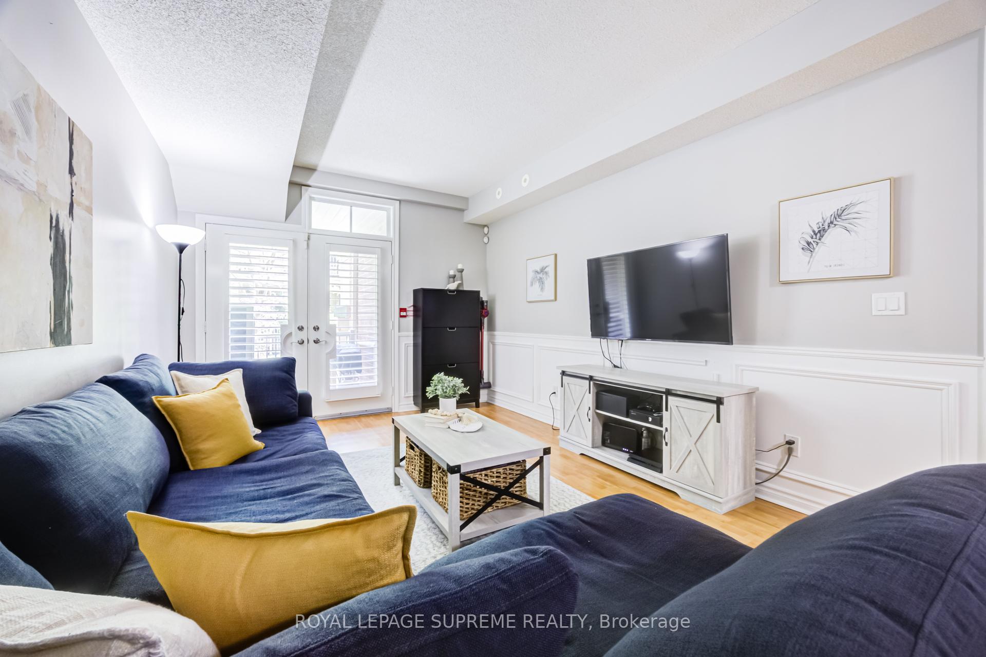1949 Lawrence Avenue W 15