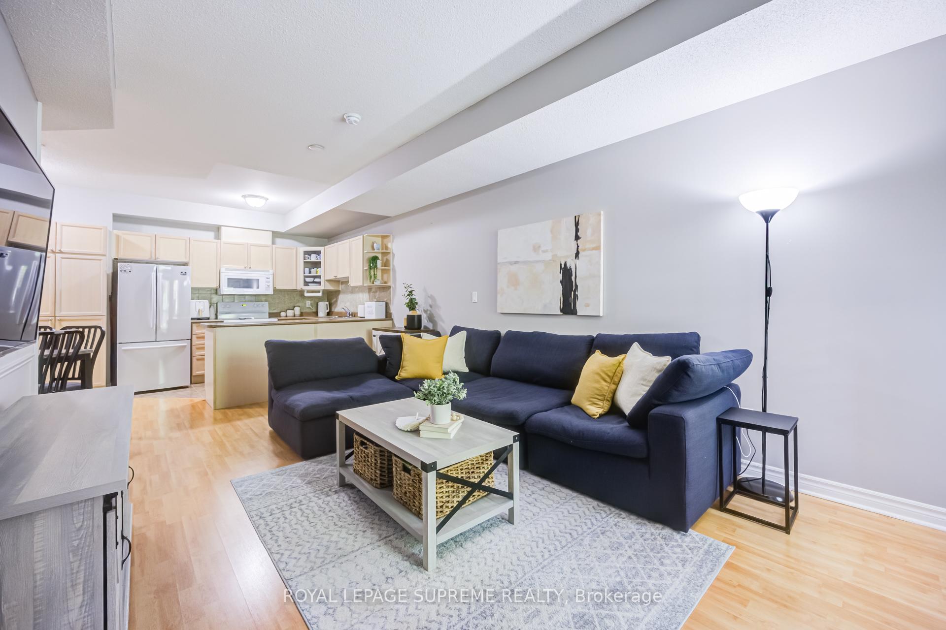1949 Lawrence Avenue W 15