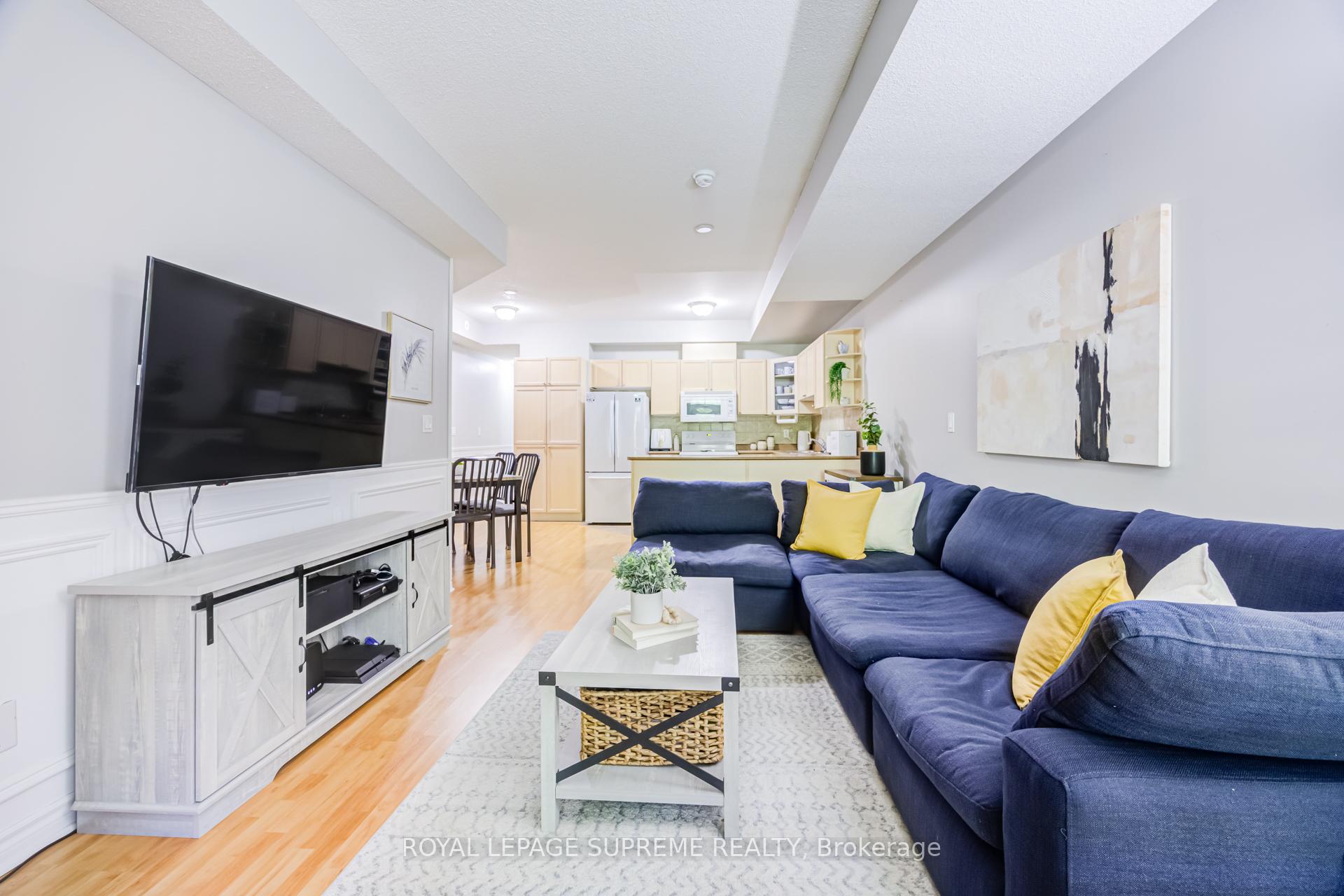1949 Lawrence Avenue W 15