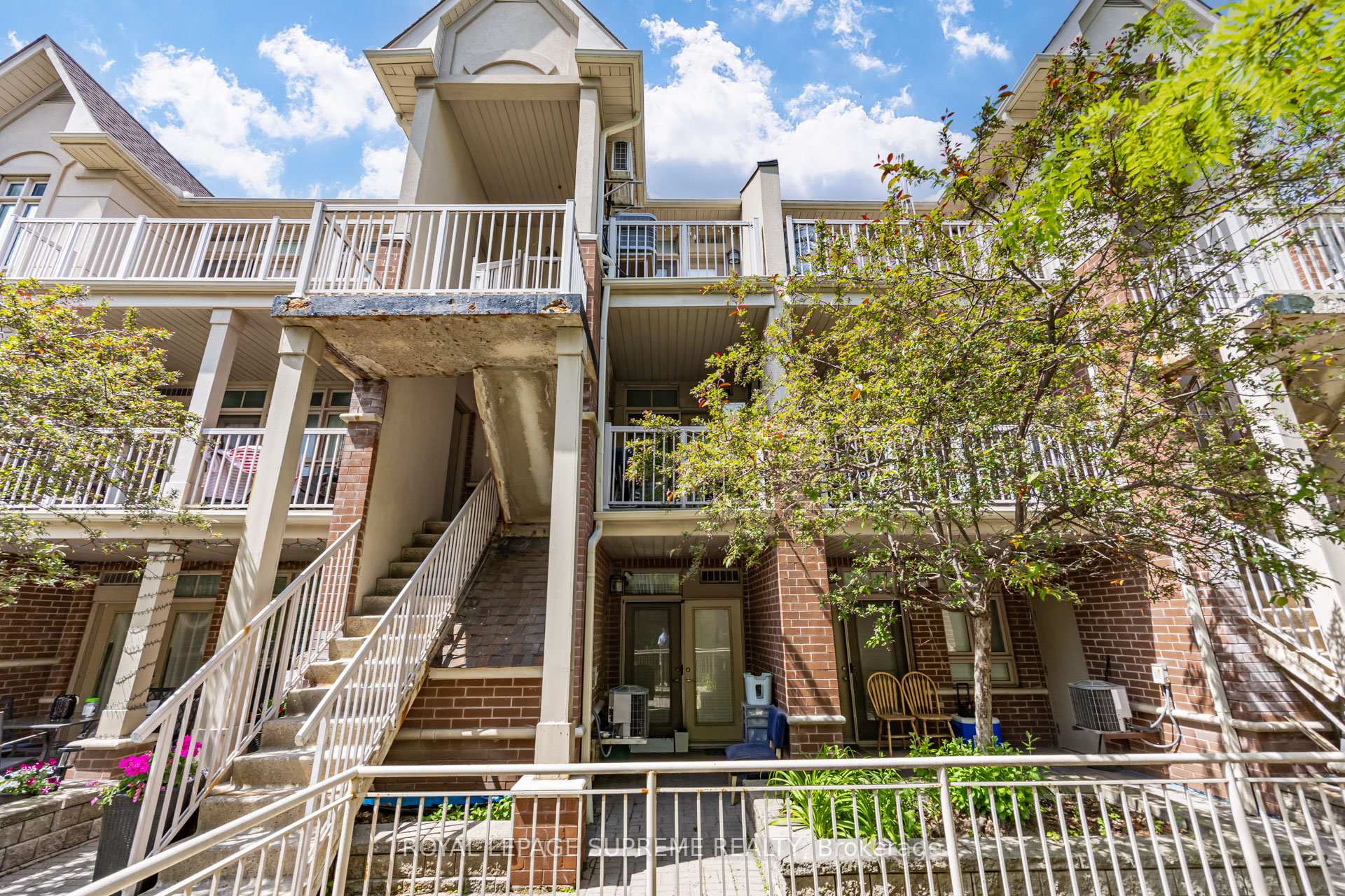 1949 Lawrence Avenue W 15
