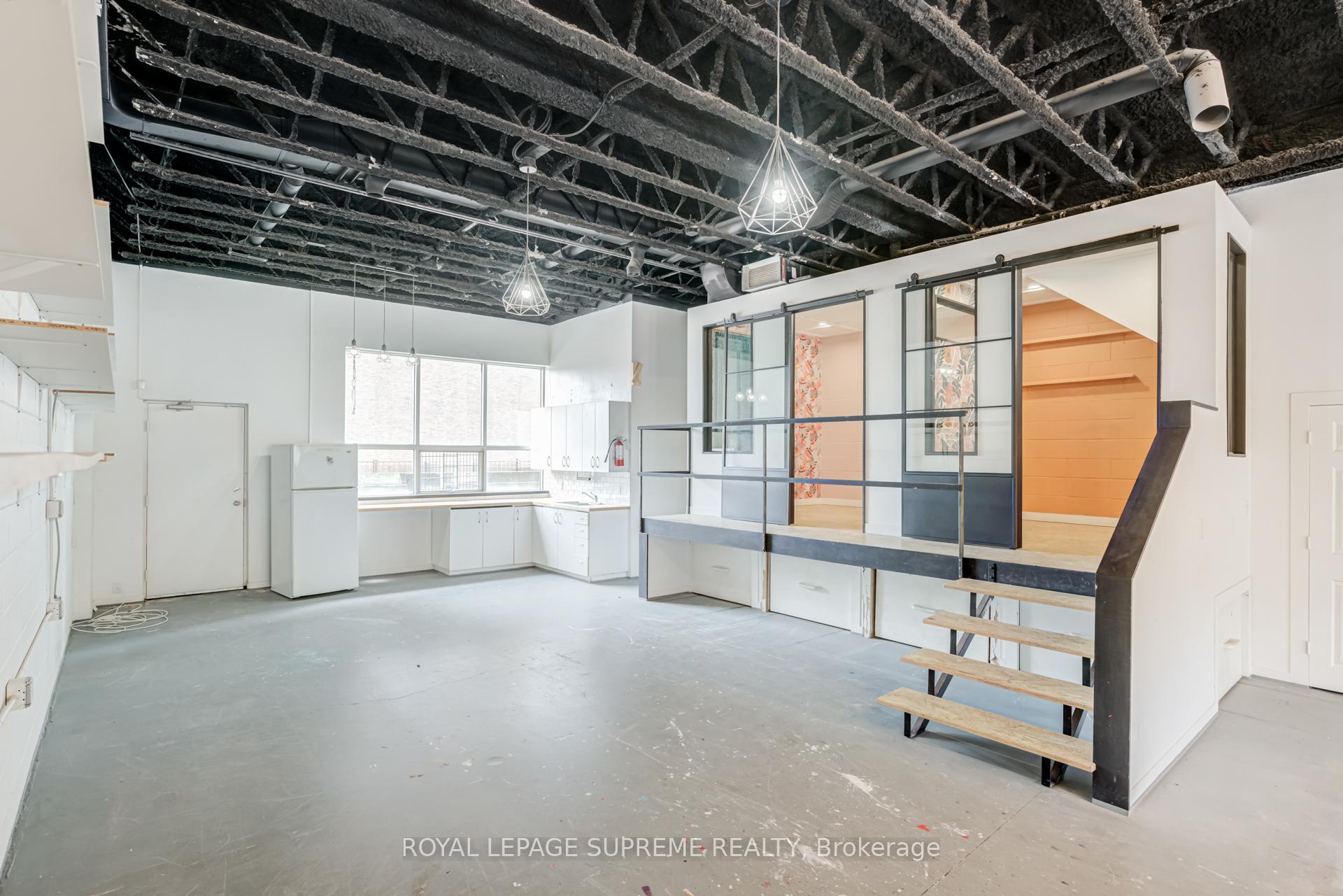 1444 Dupont Street 6