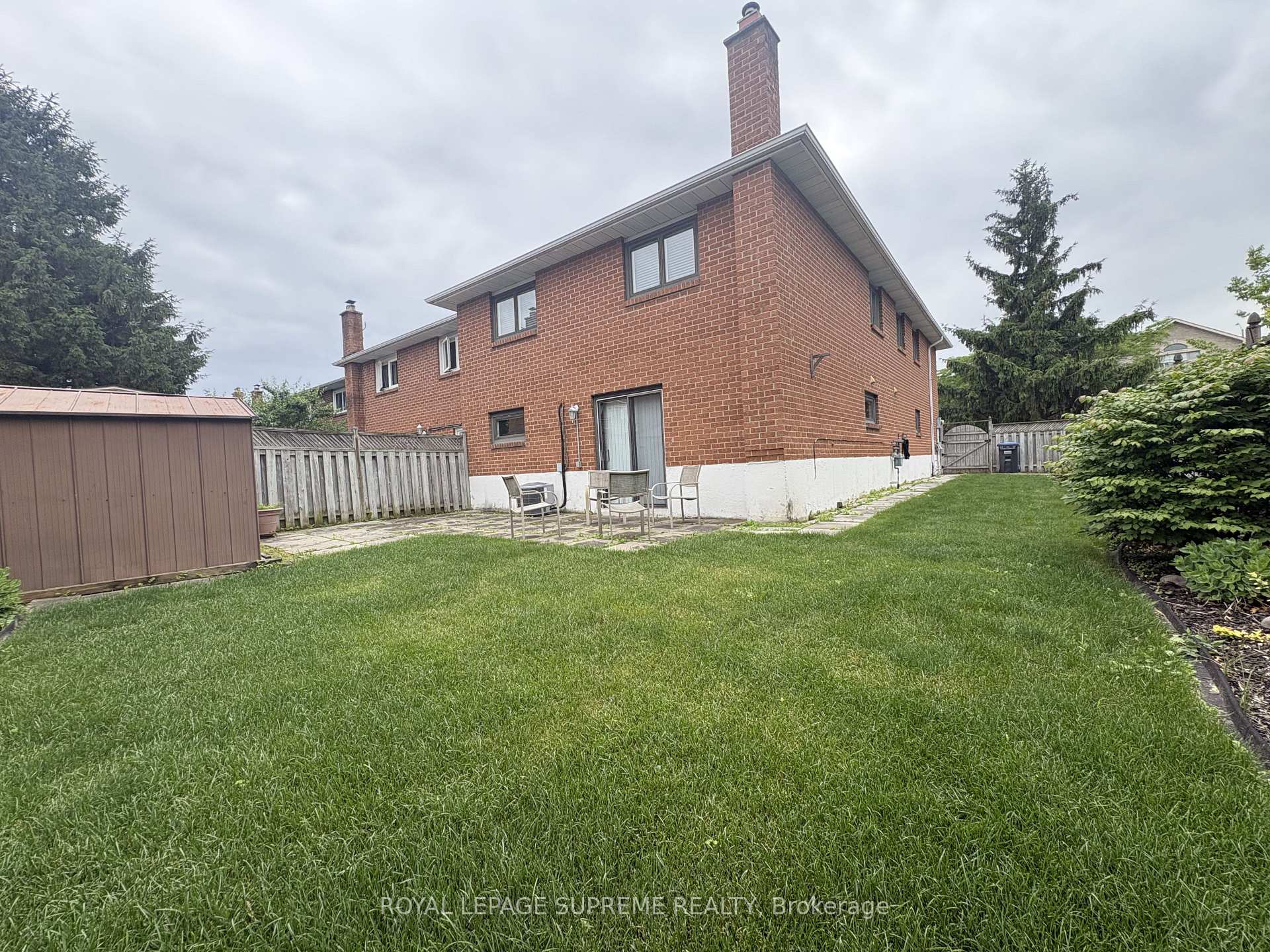 966 Lovingston Crescent