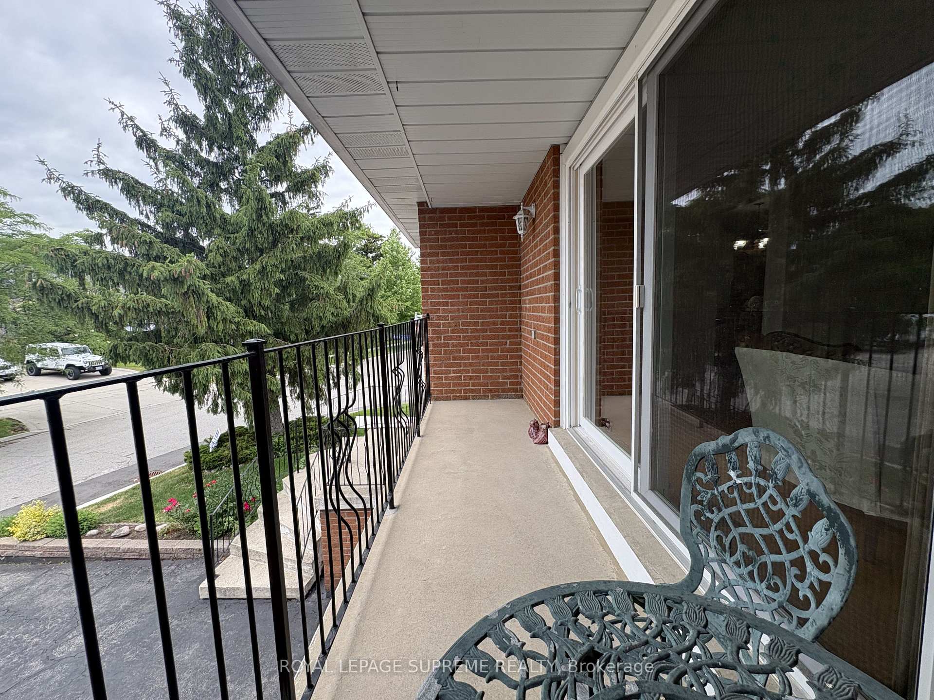 966 Lovingston Crescent