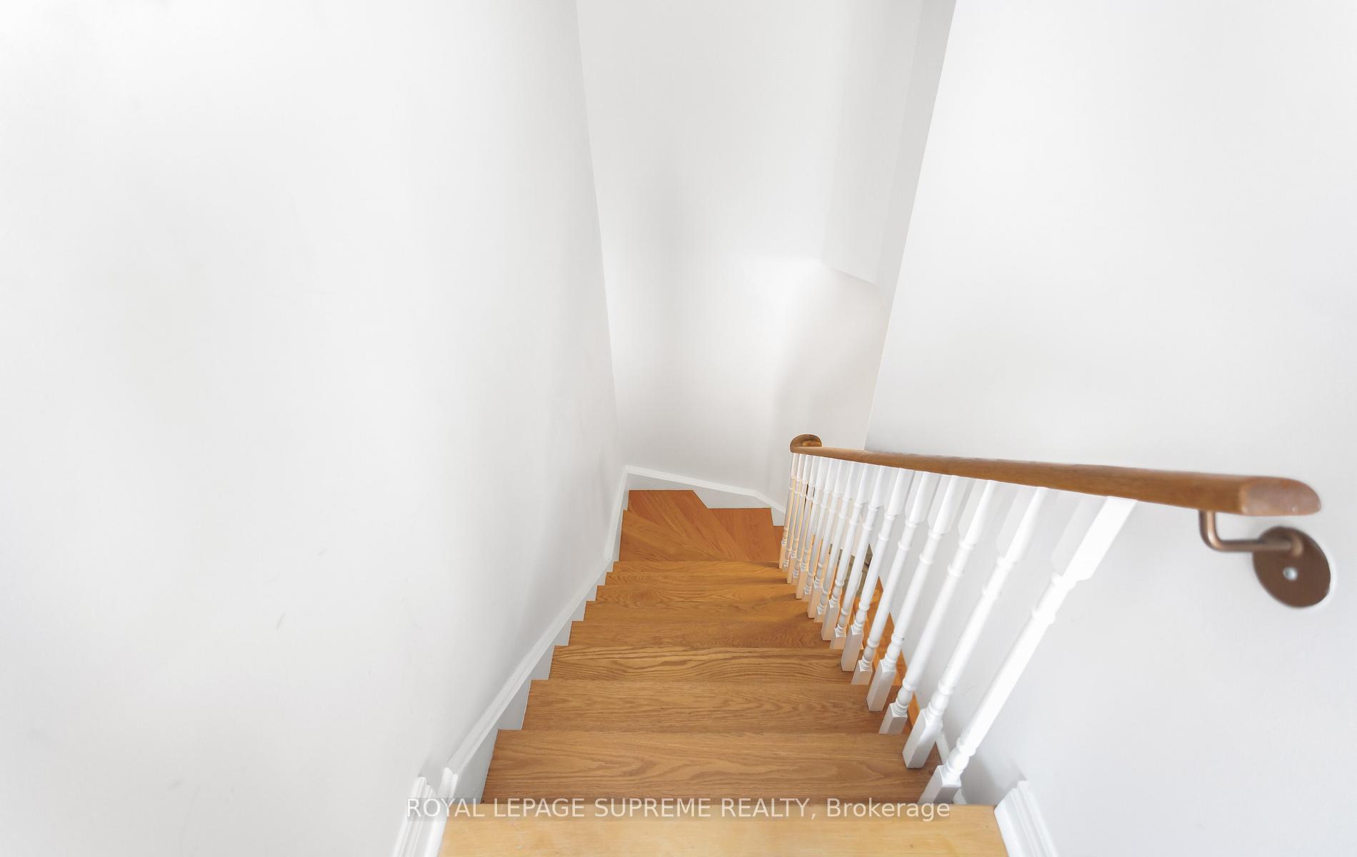 16 Lightbourn Avenue