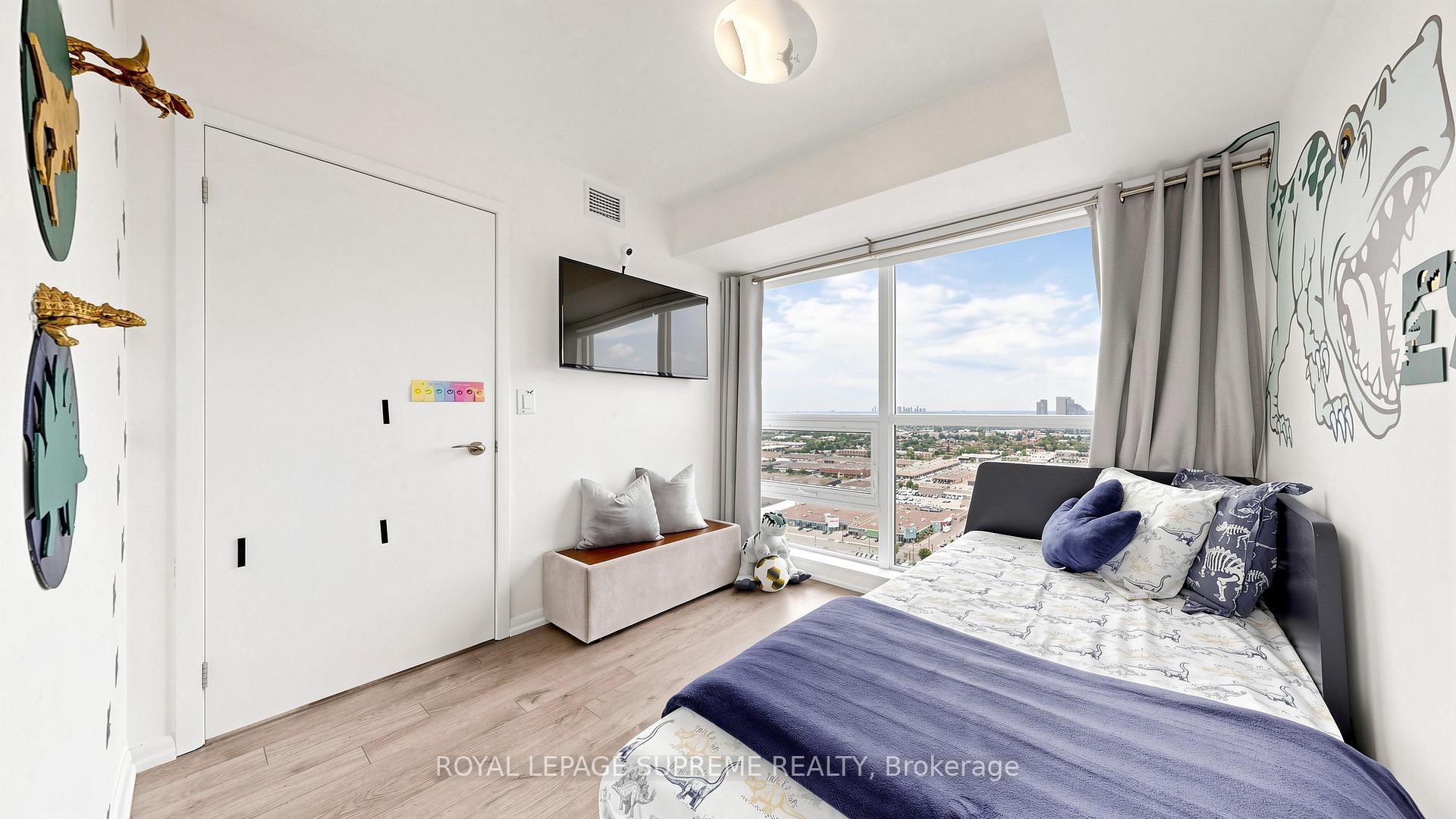 830 W Lawrence Avenue W 2702, Toronto Unit: 2702
