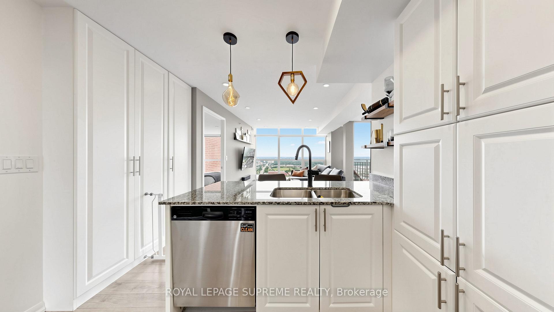 830 W Lawrence Avenue W 2702, Toronto Unit: 2702