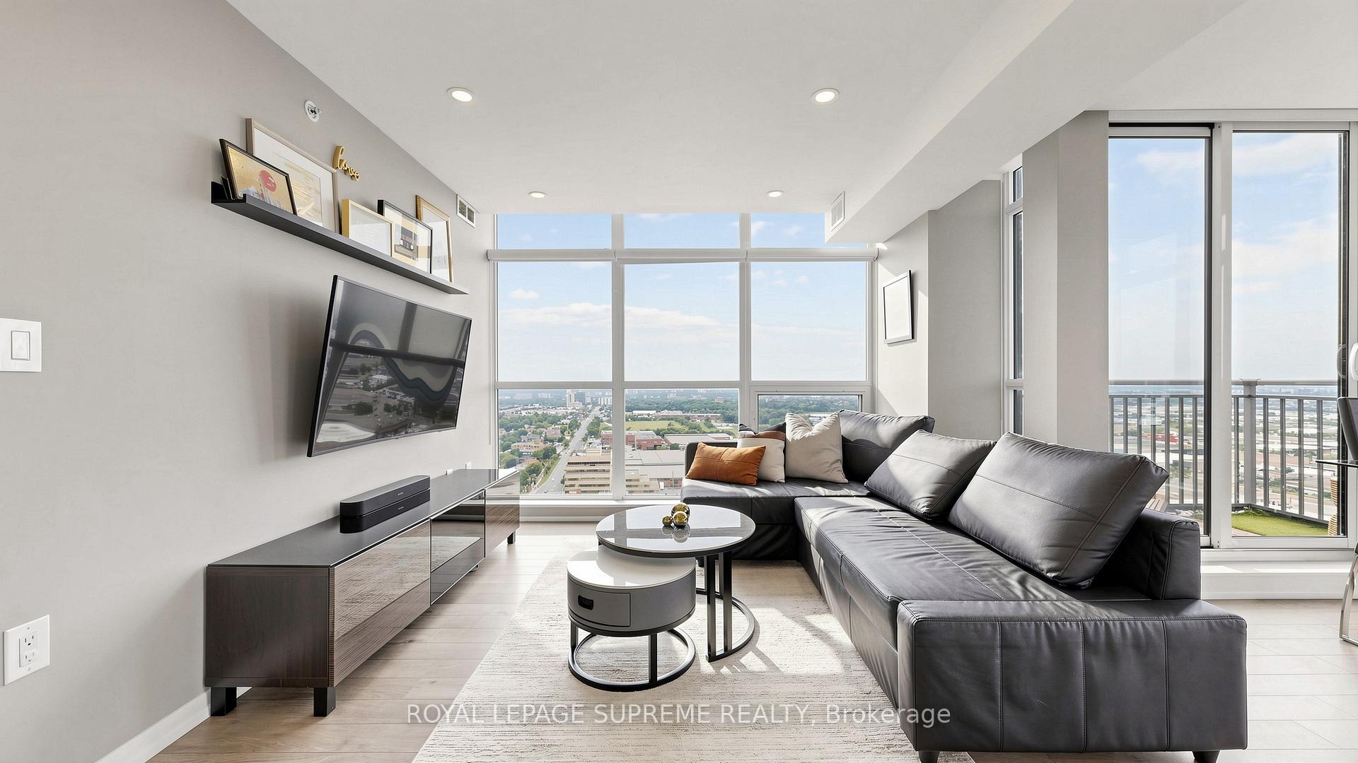 830 W Lawrence Avenue W 2702, Toronto Unit: 2702