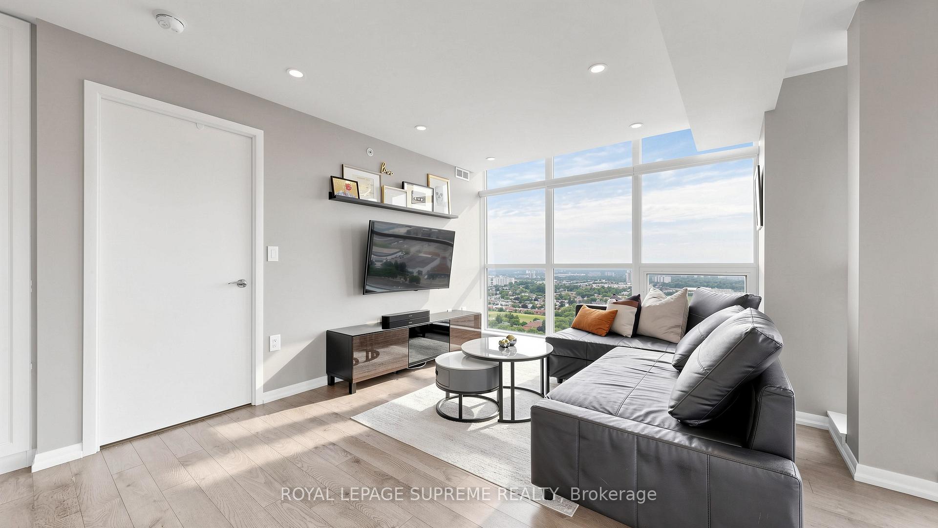 830 W Lawrence Avenue W 2702, Toronto Unit: 2702
