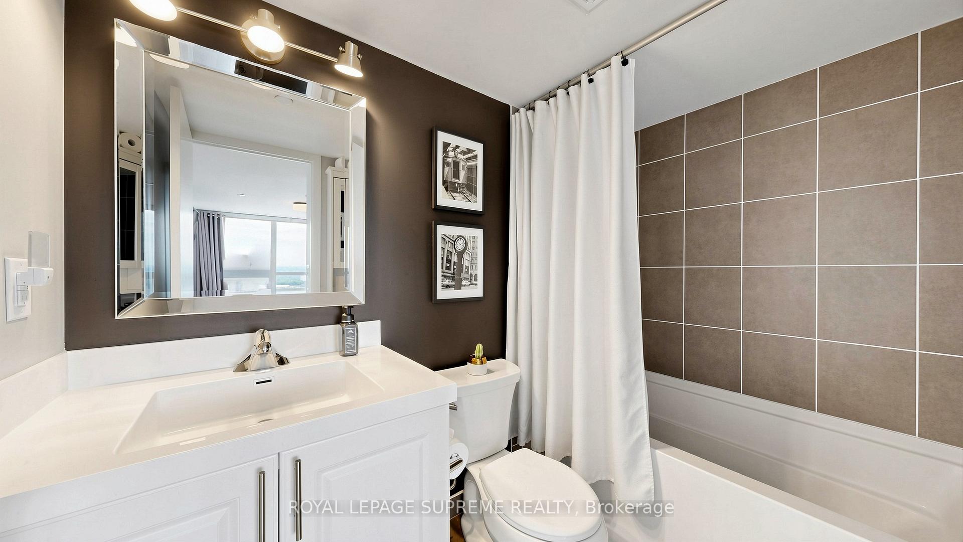 830 W Lawrence Avenue W 2702, Toronto Unit: 2702
