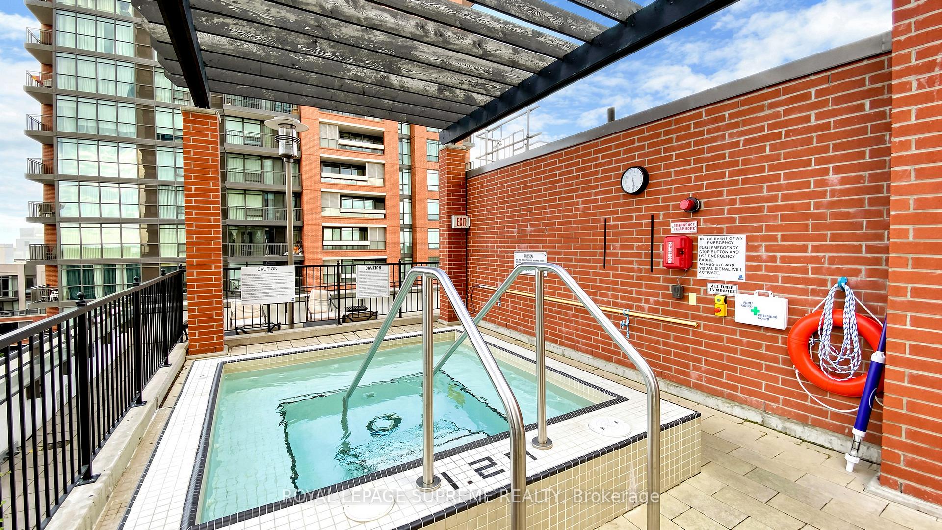 830 W Lawrence Avenue W 2702, Toronto Unit: 2702