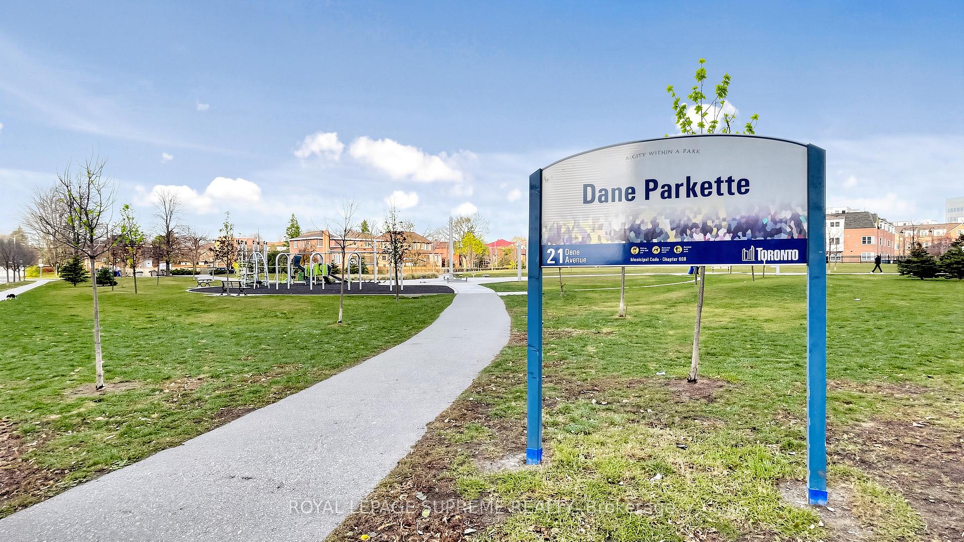830 W Lawrence Avenue W 2702, Toronto Unit: 2702
