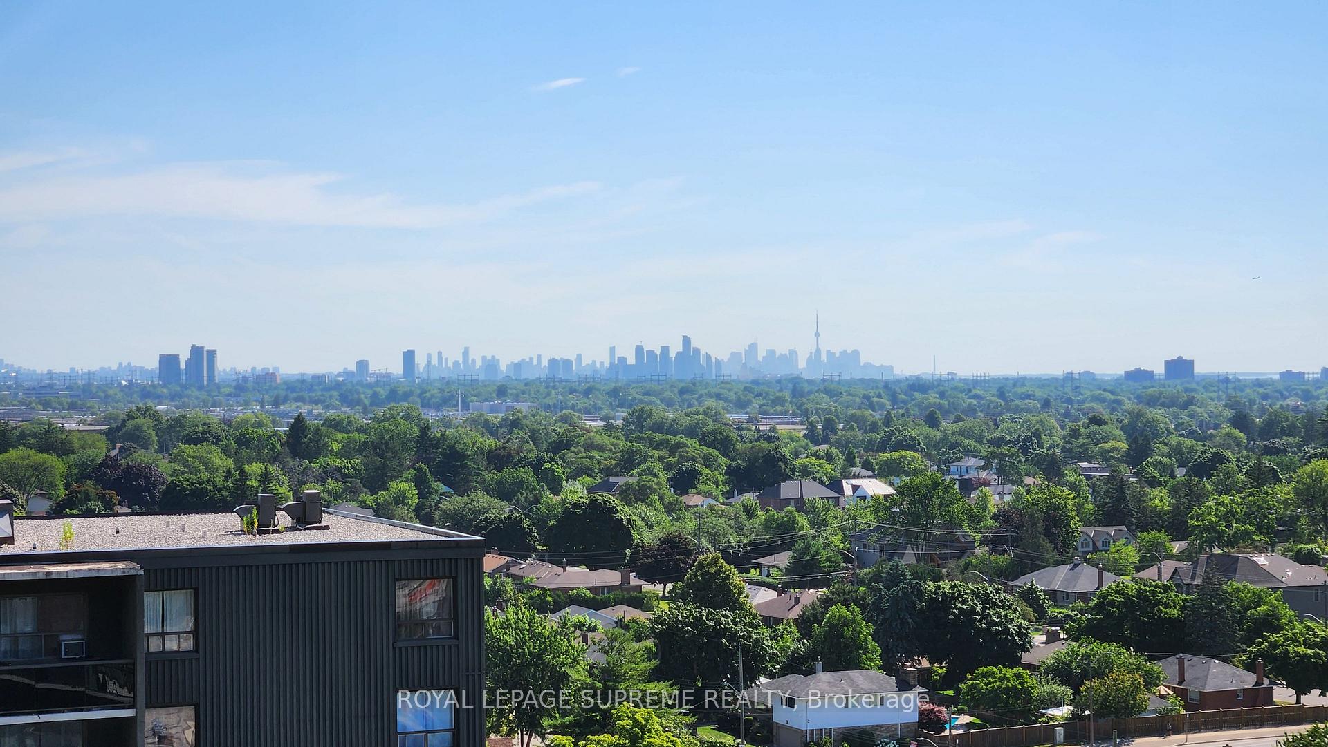 86 Dundas Street E 1212