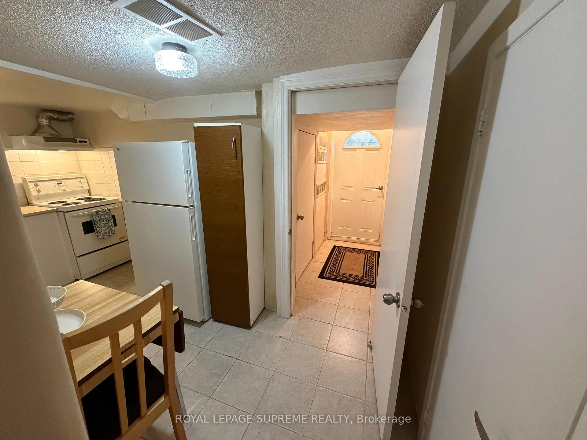 1074 Briar Hill Avenue, Toronto