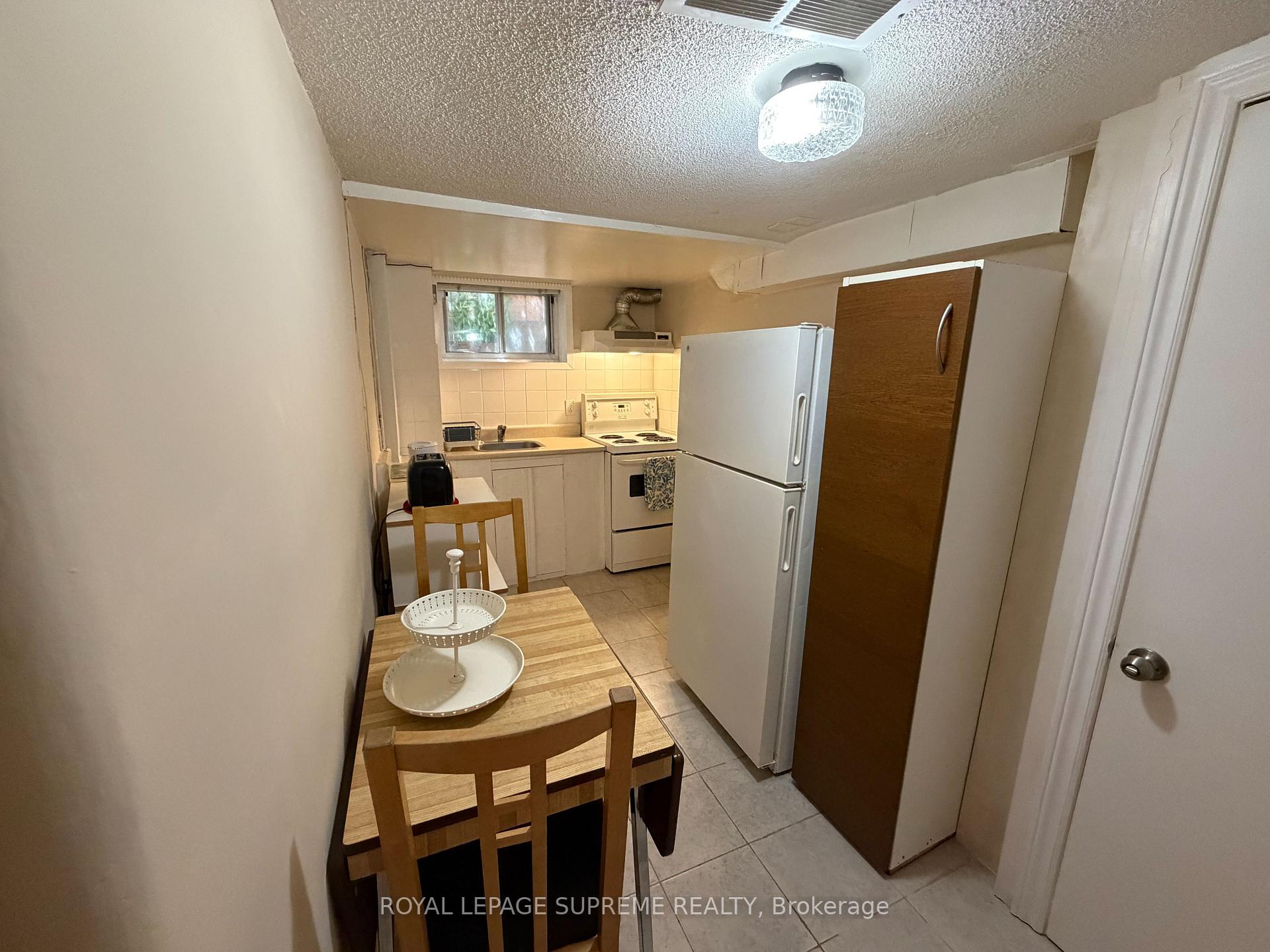 1074 Briar Hill Avenue, Toronto