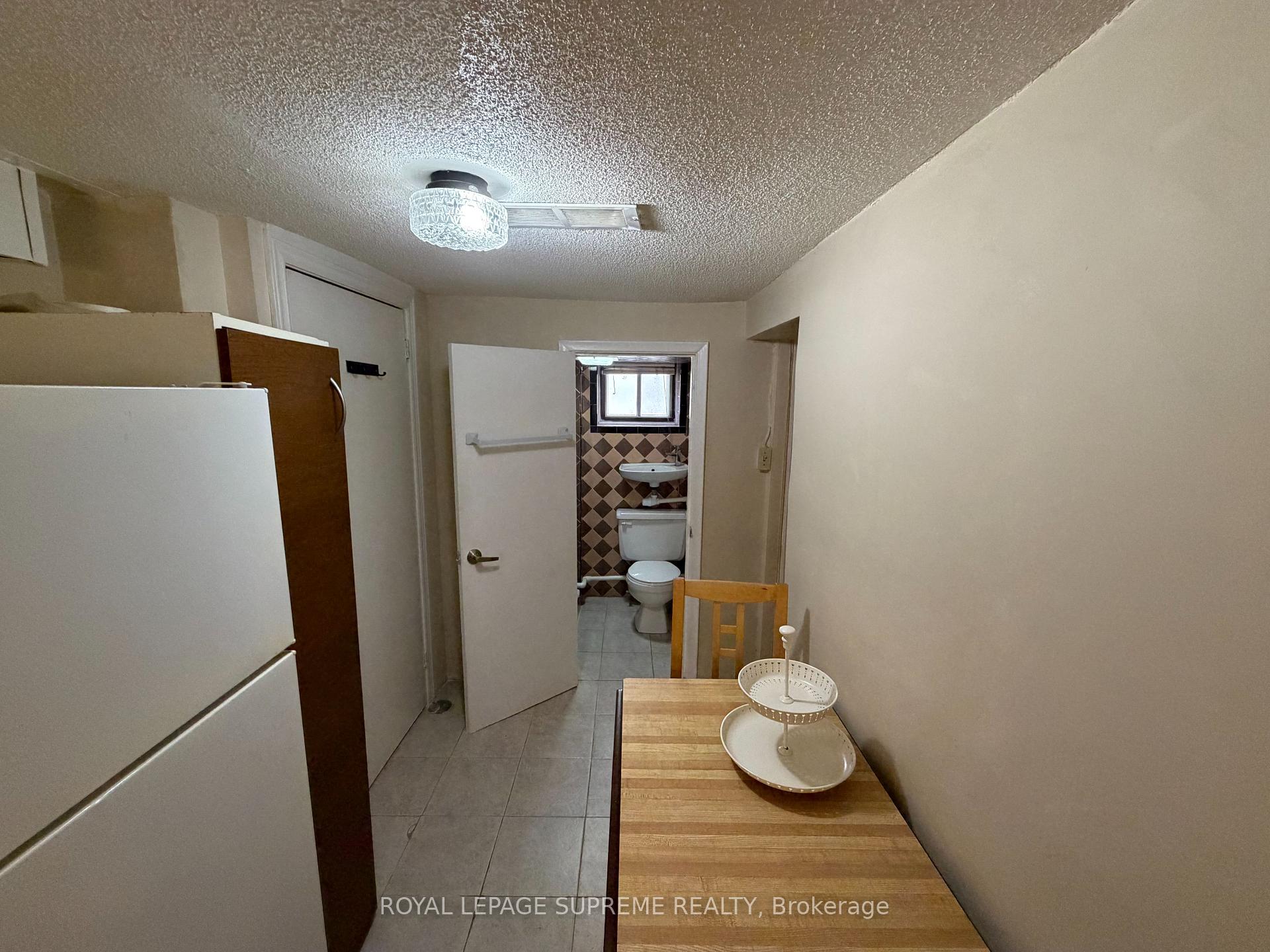 1074 Briar Hill Avenue, Toronto