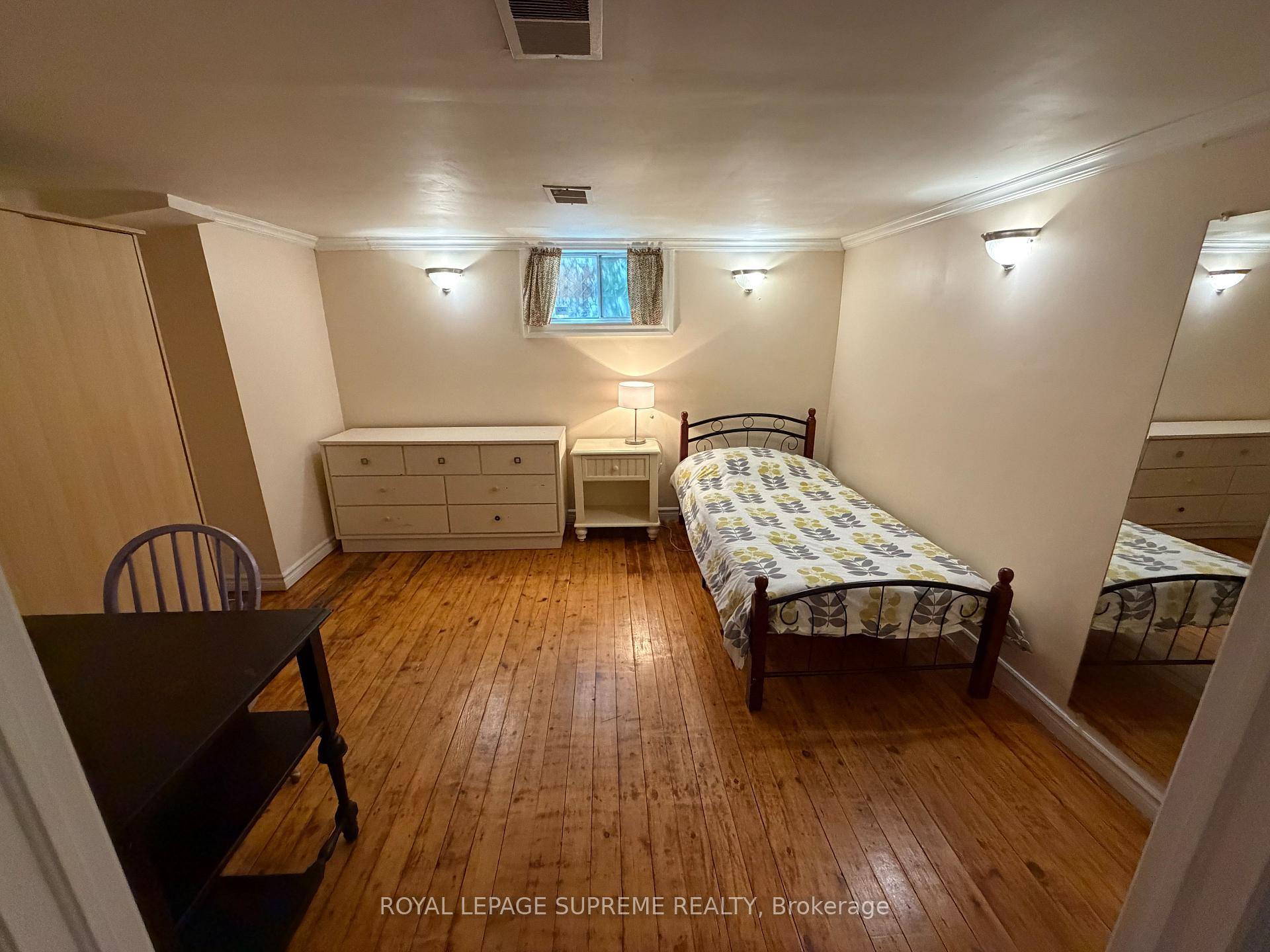 1074 Briar Hill Avenue, Toronto