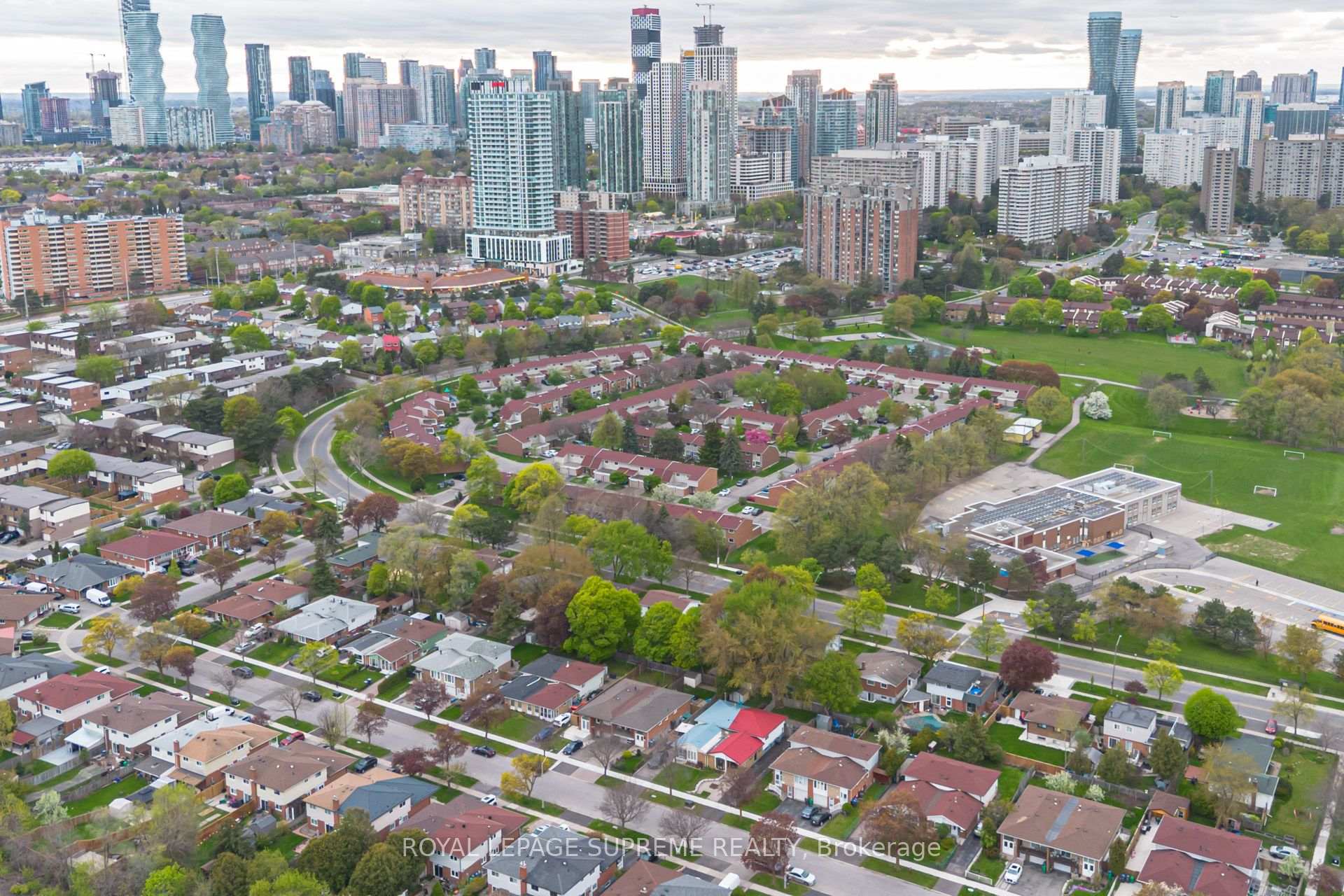 143 Voltarie Crescent Upper