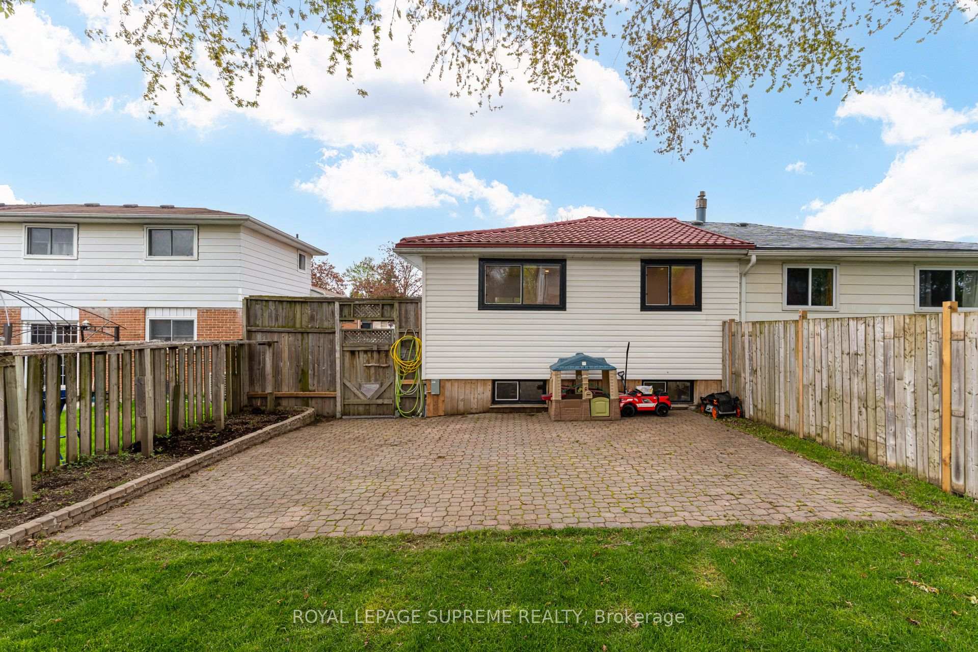 143 Voltarie Crescent