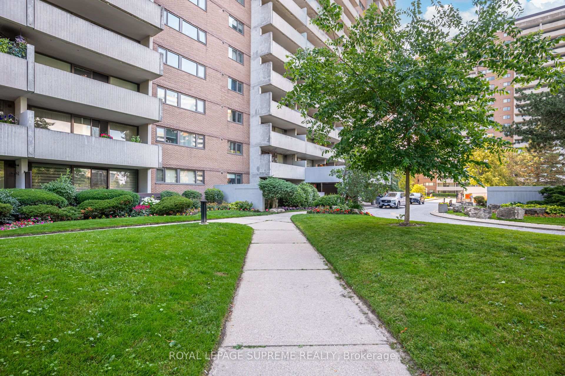 250 Scarlett Road 305, Toronto Unit: 305