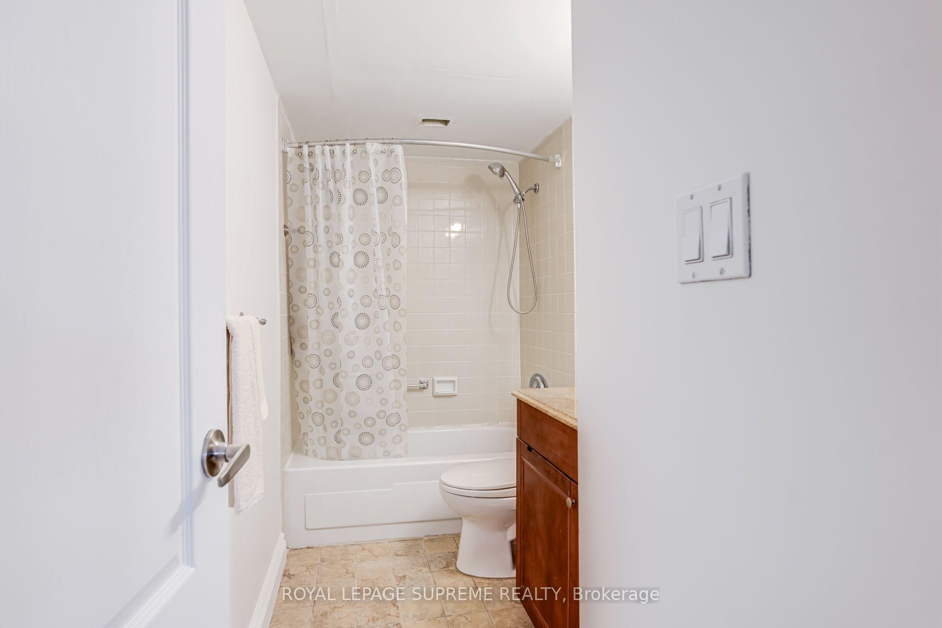 250 Scarlett Road 305, Toronto Unit: 305