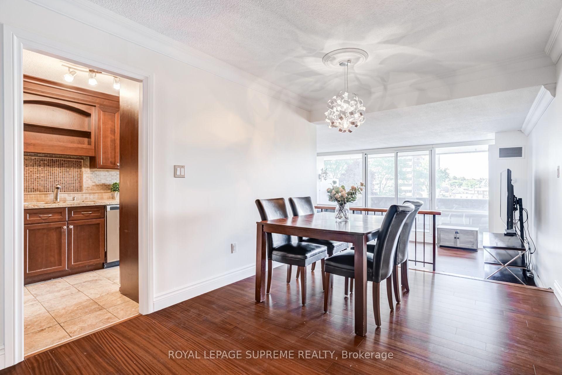 250 Scarlett Road 305, Toronto Unit: 305
