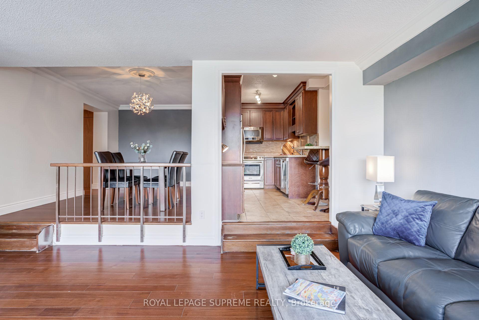 250 Scarlett Road 305, Toronto Unit: 305